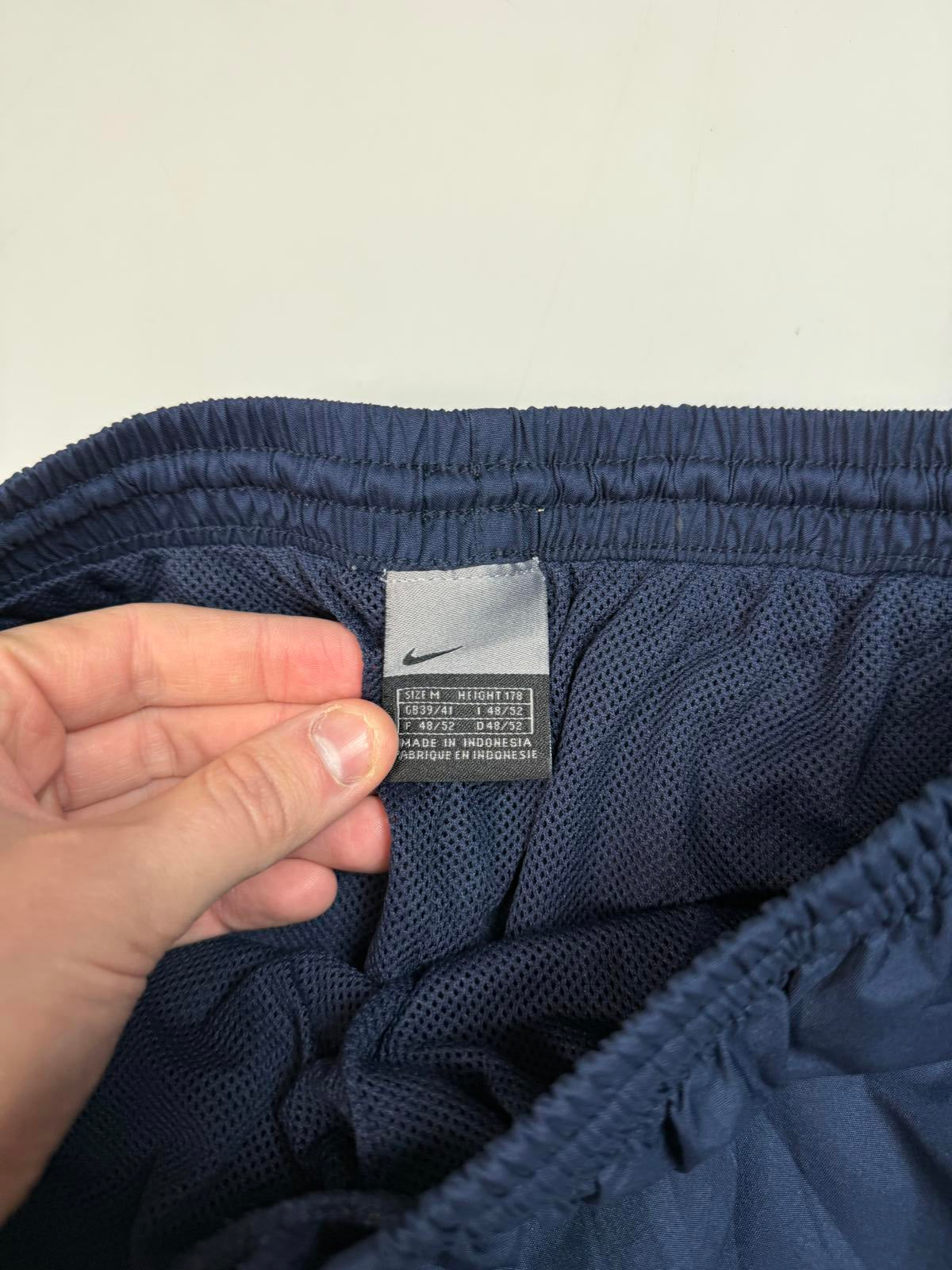 Vintage Nike baggy track pants (M)