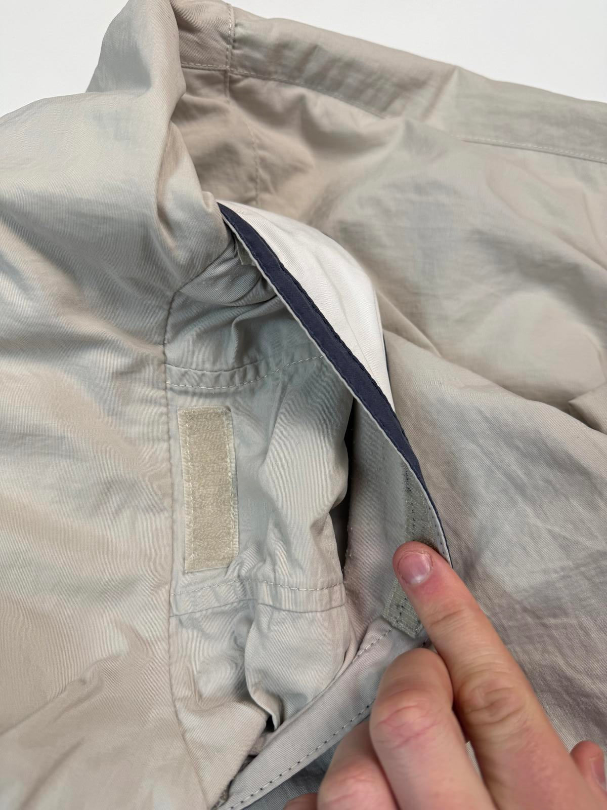 Vintage Tommy Hilfiger lightweight rain jacket (M)