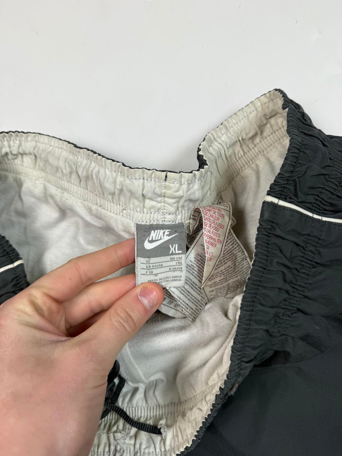 Vintage Nike baggy track pants (XL)