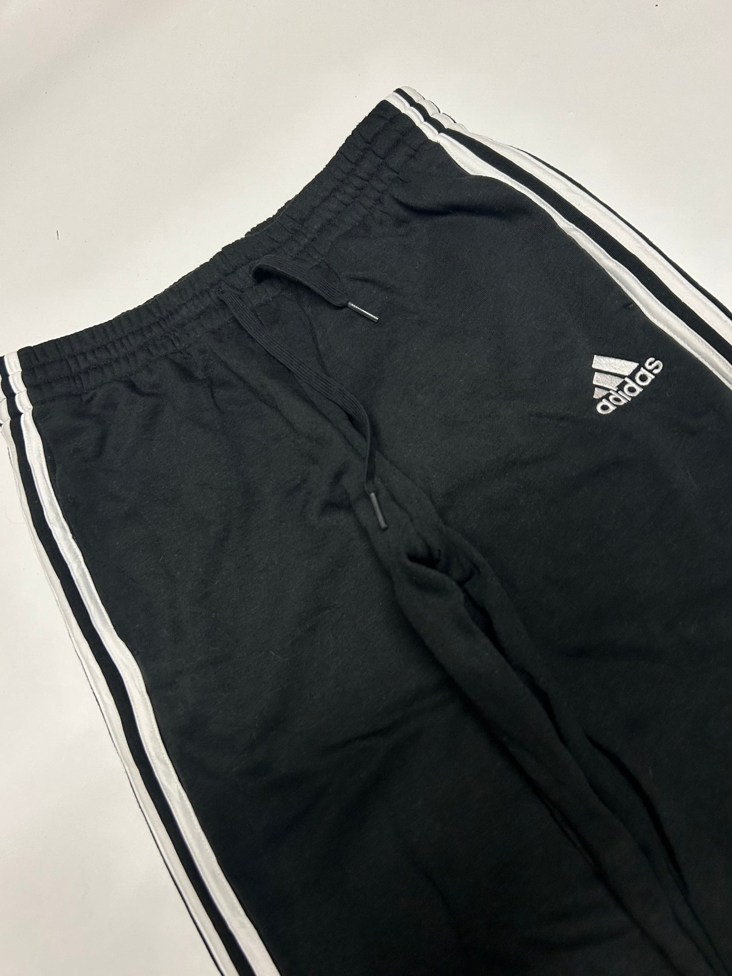 Adidas joggers (M)