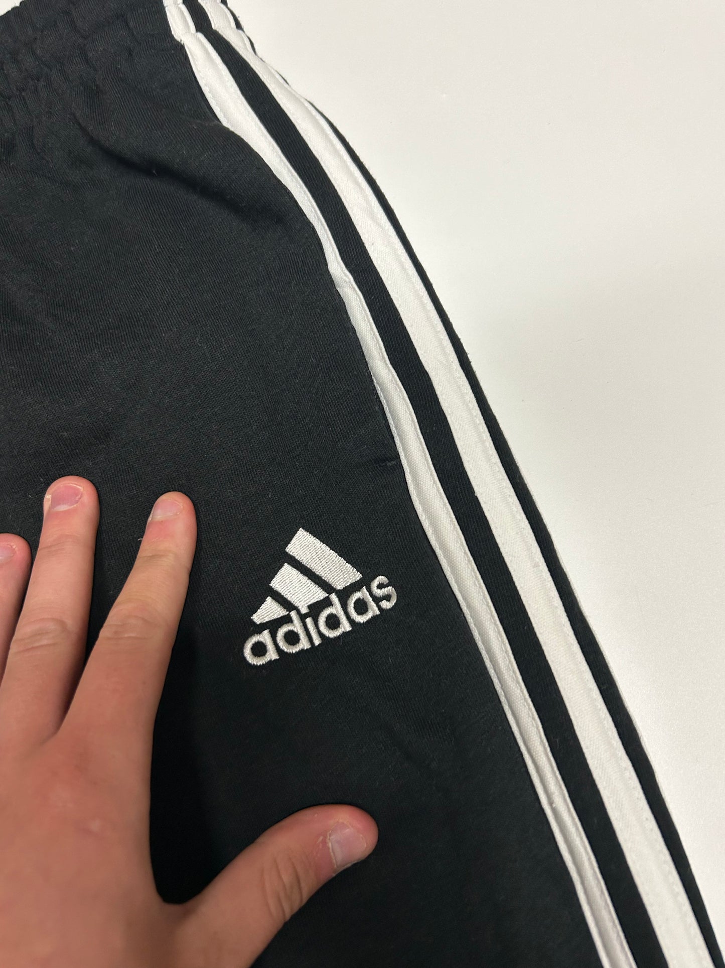 Adidas joggers (M)