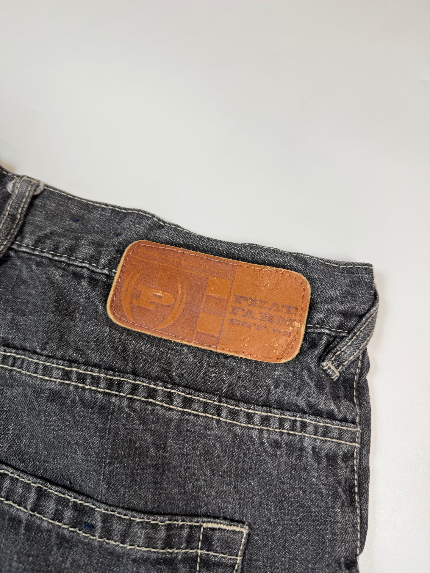 Vintage Y2K Phat Farm baggy jeans (W36)