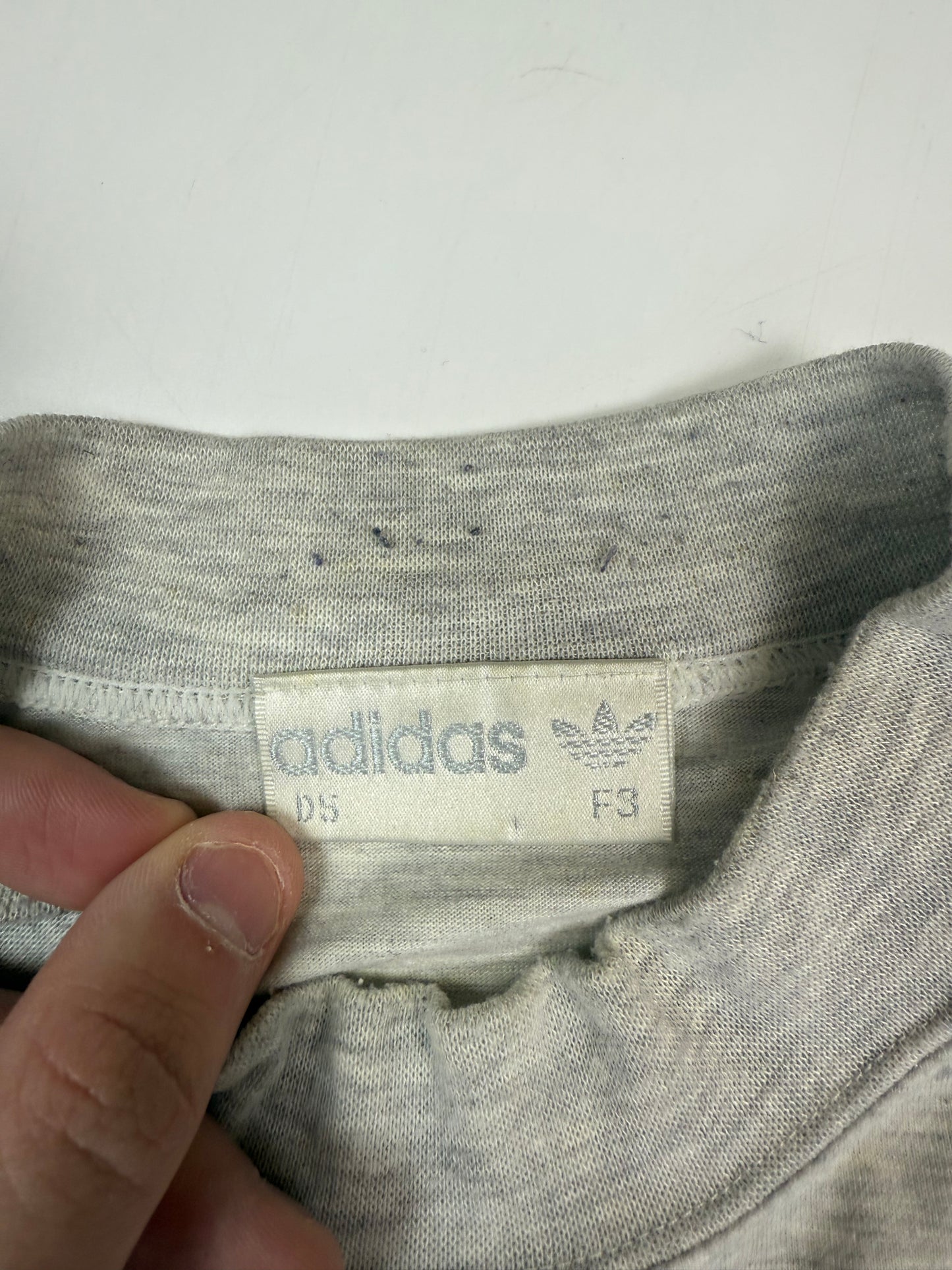 Vintage 90s Adidas AAC graphic tee (M)