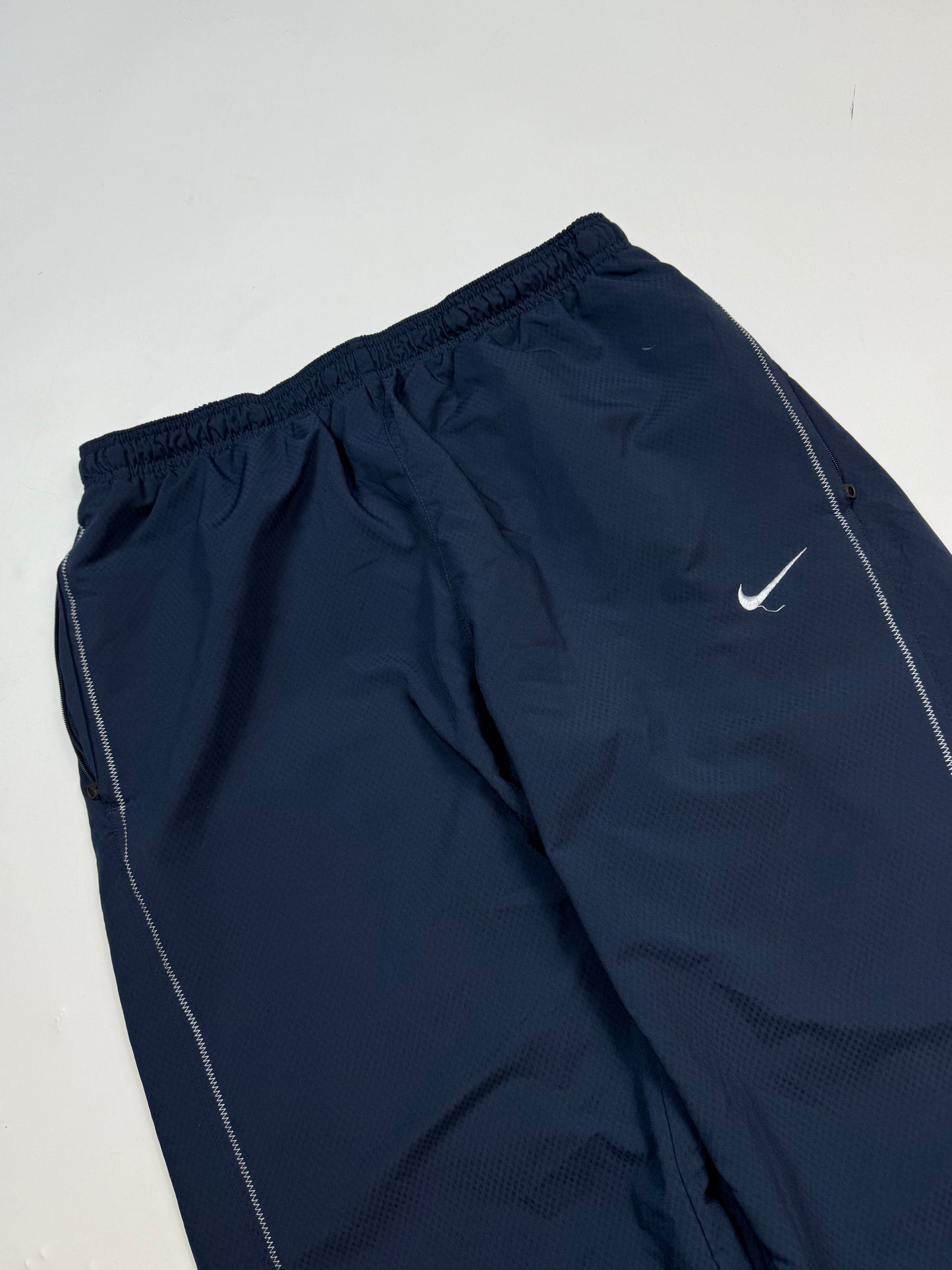 Vintage Nike baggy track pants (L)