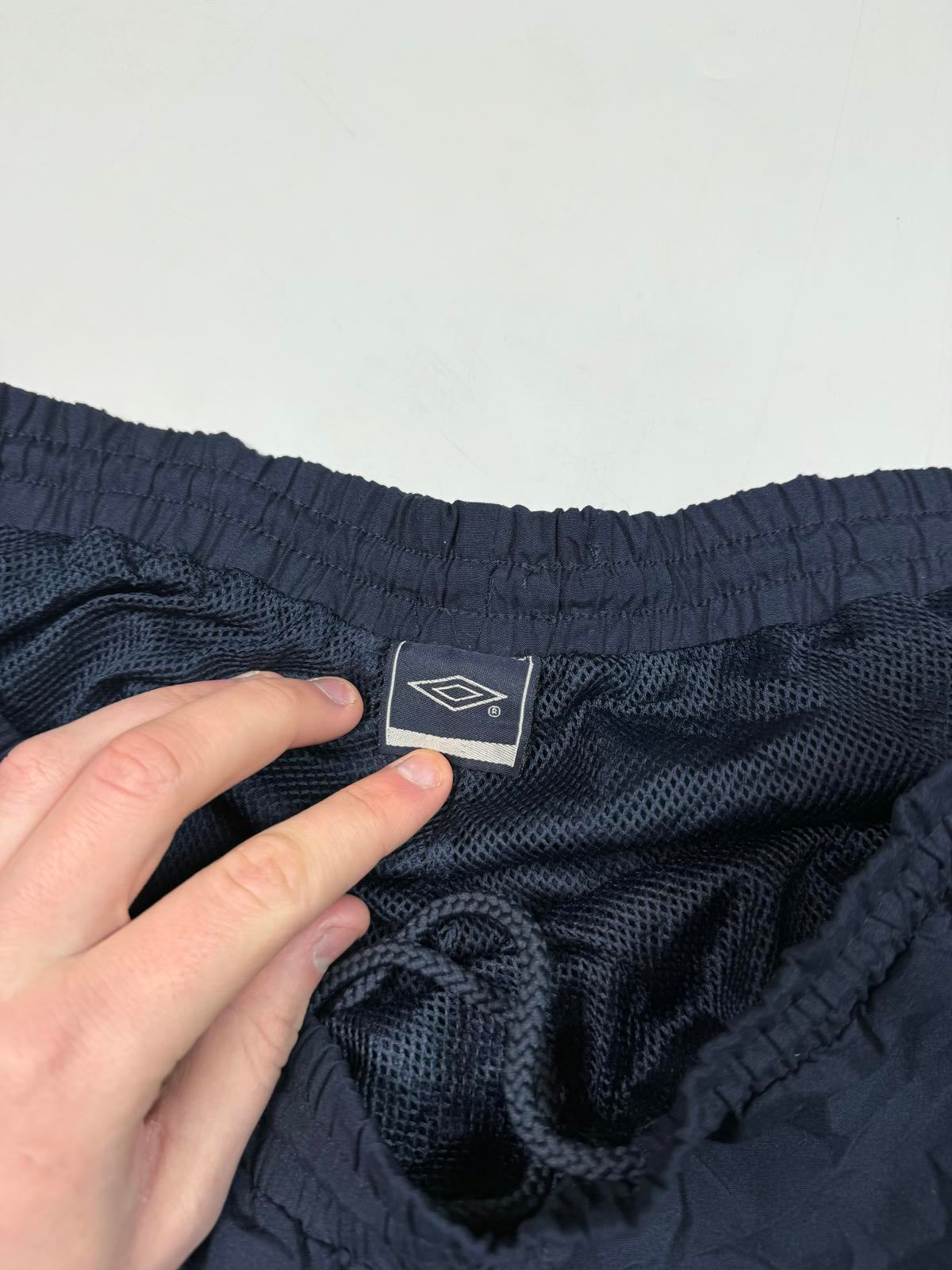 Vintage Umbro baggy track pants (L)