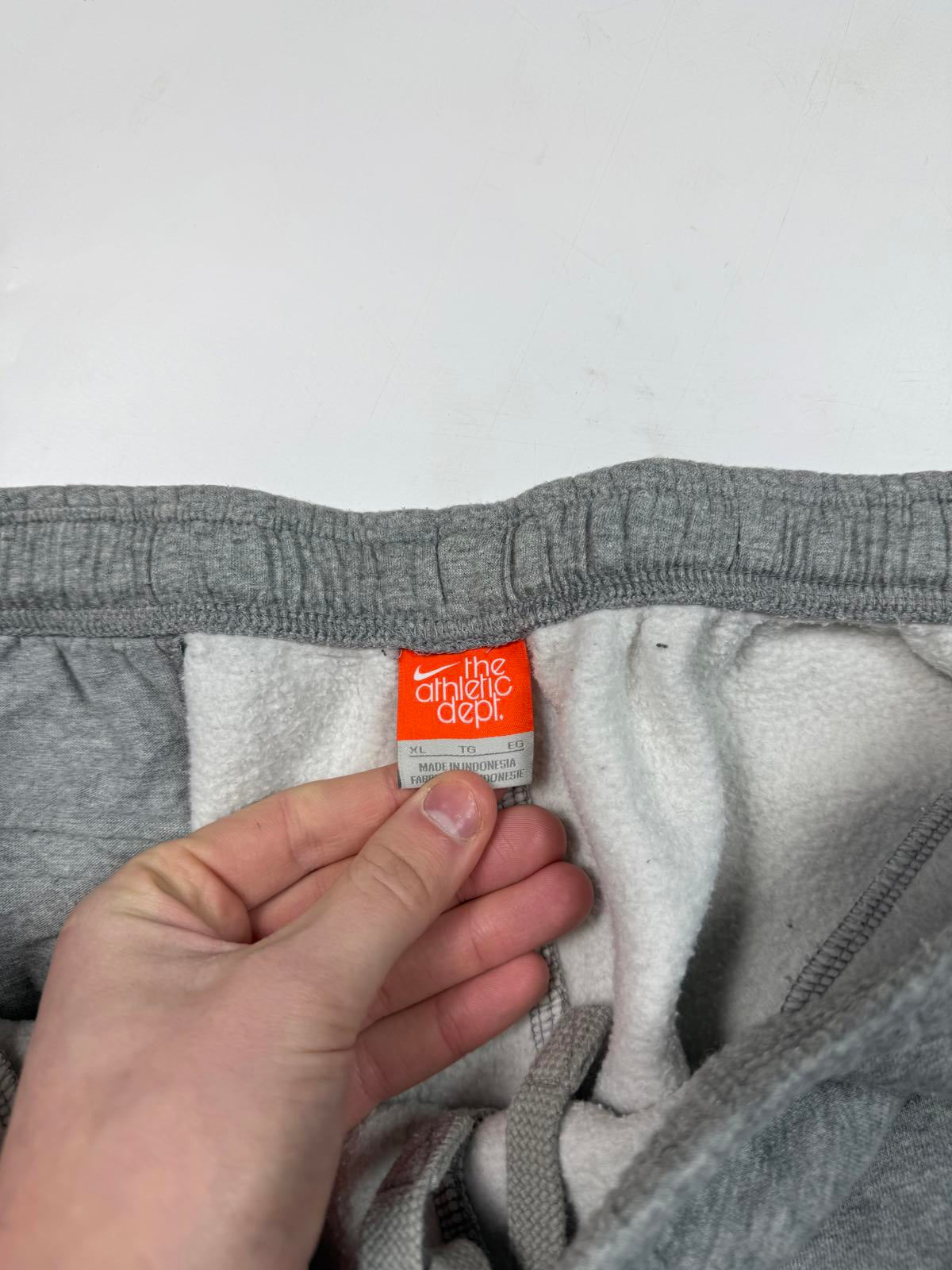 Vintage Nike baggy joggers (XL)