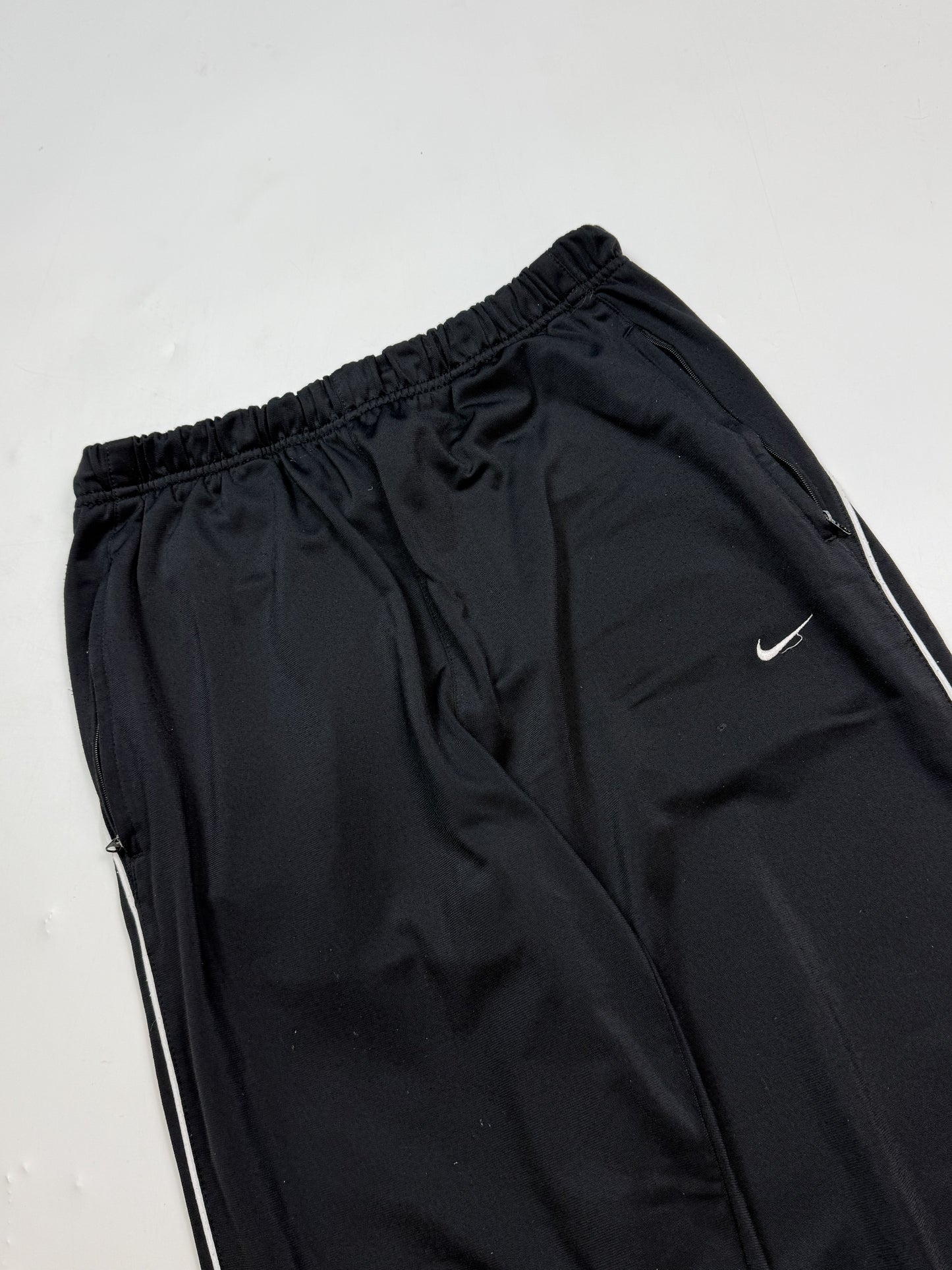 Vintage Nike baggy track pants (M)