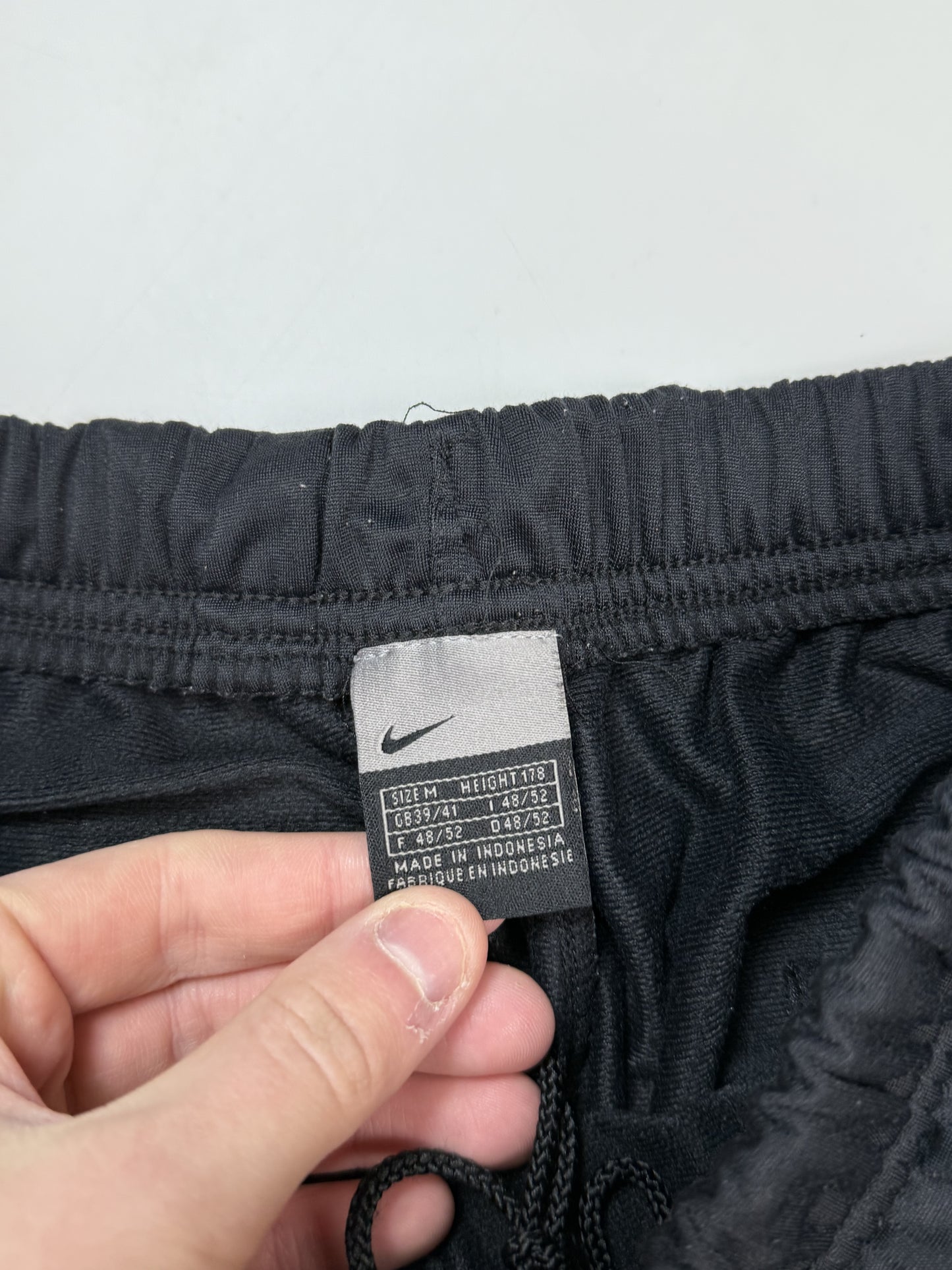 Vintage Nike baggy track pants (M)