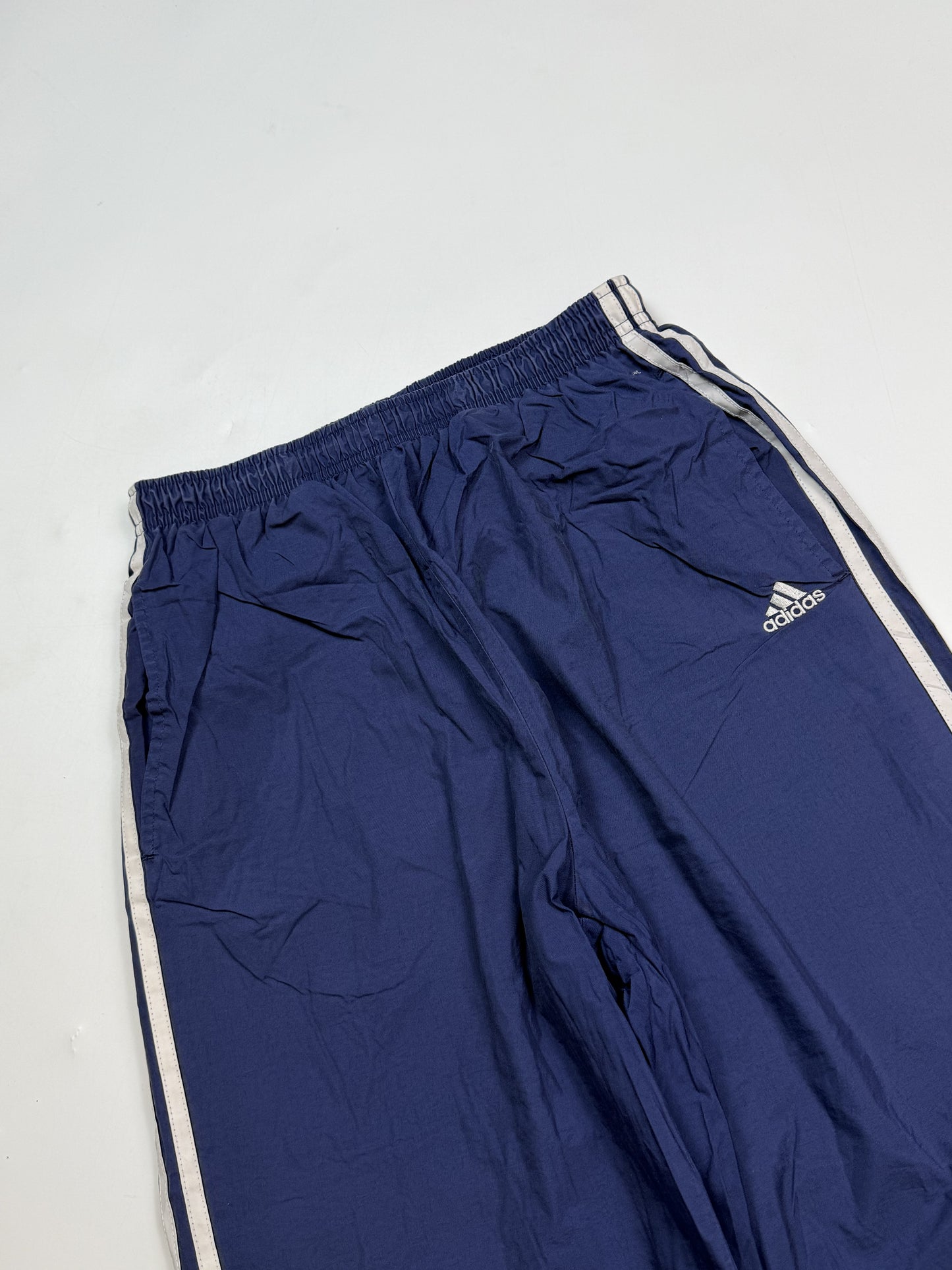Vintage Adidas baggy track pants (M)