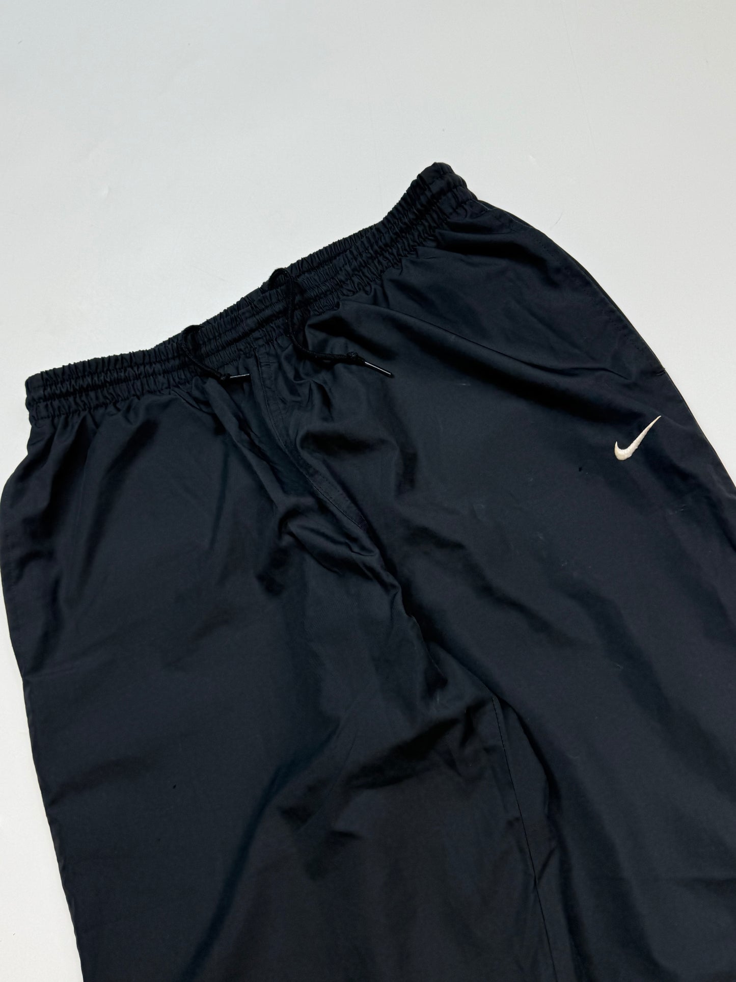 Vintage Nike baggy track pants (M)