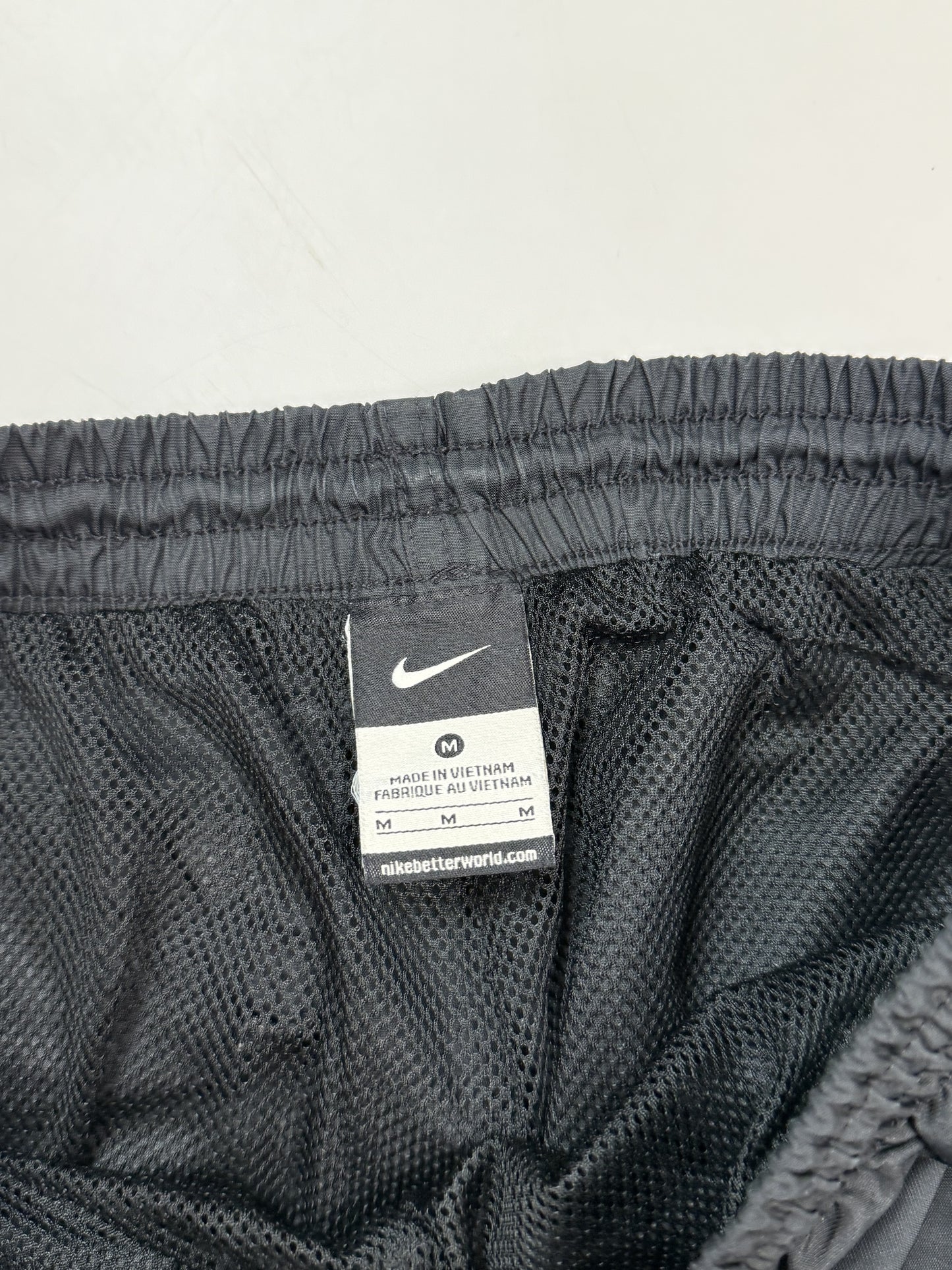 Vintage Nike baggy track pants (M)