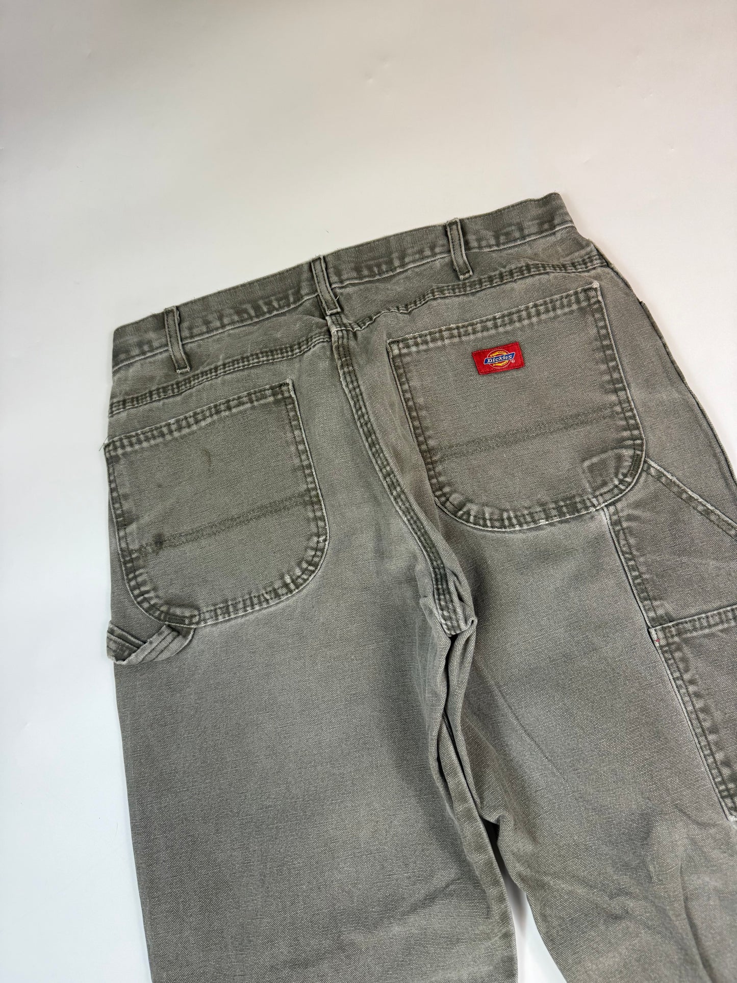 Vintage Dickies baggy carpenter pants (W34)