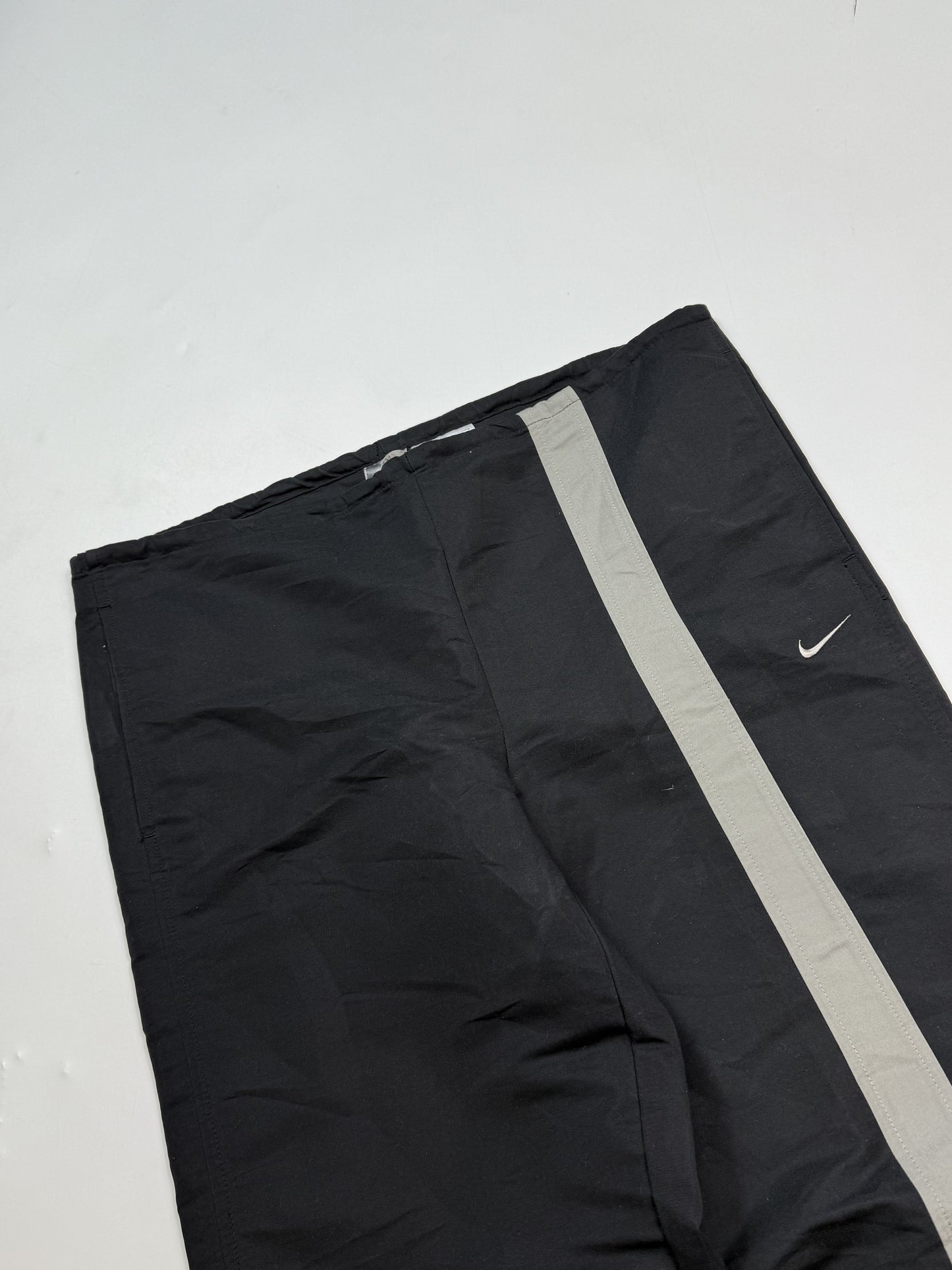 Vintage Nike baggy track pants (S)