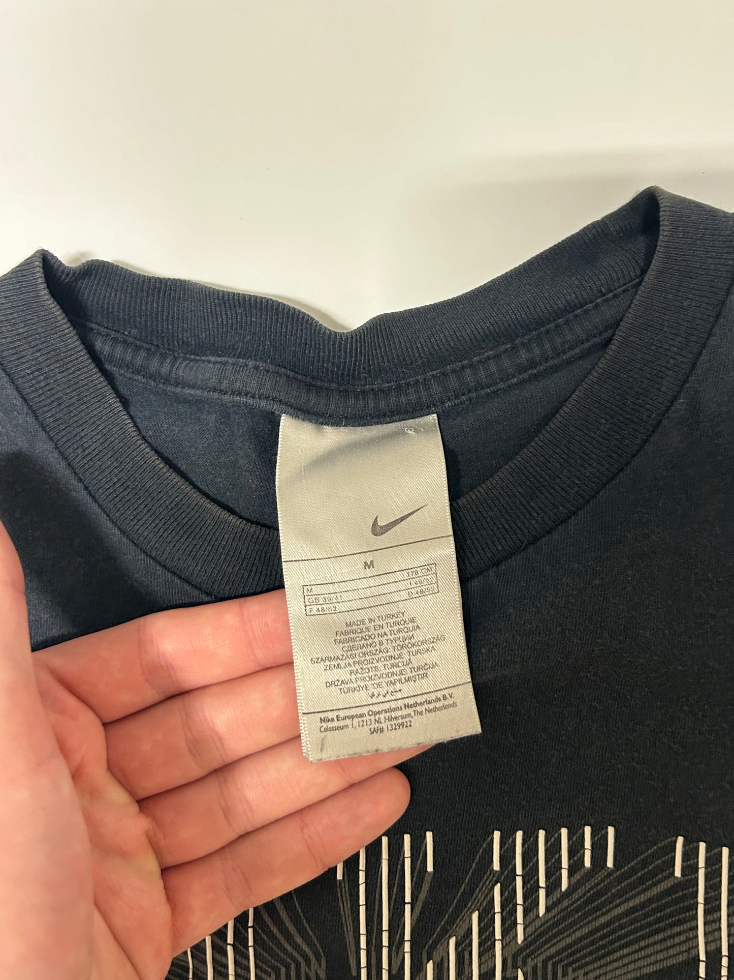 Vintage Nike spell out tee (M)