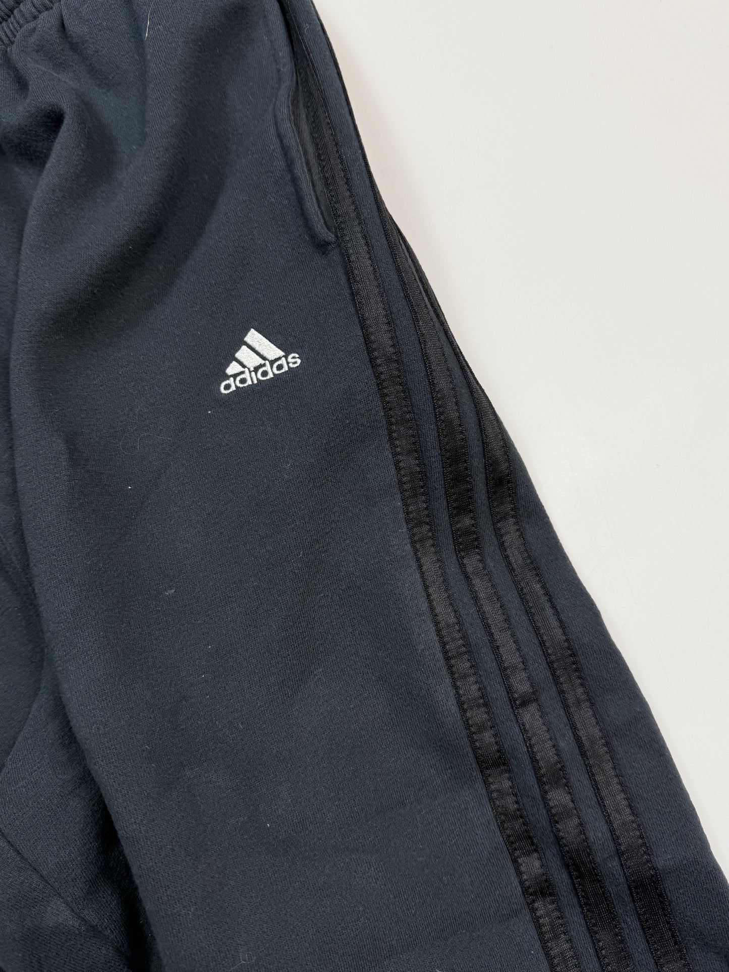 Vintage Adidas baggy joggers (L)