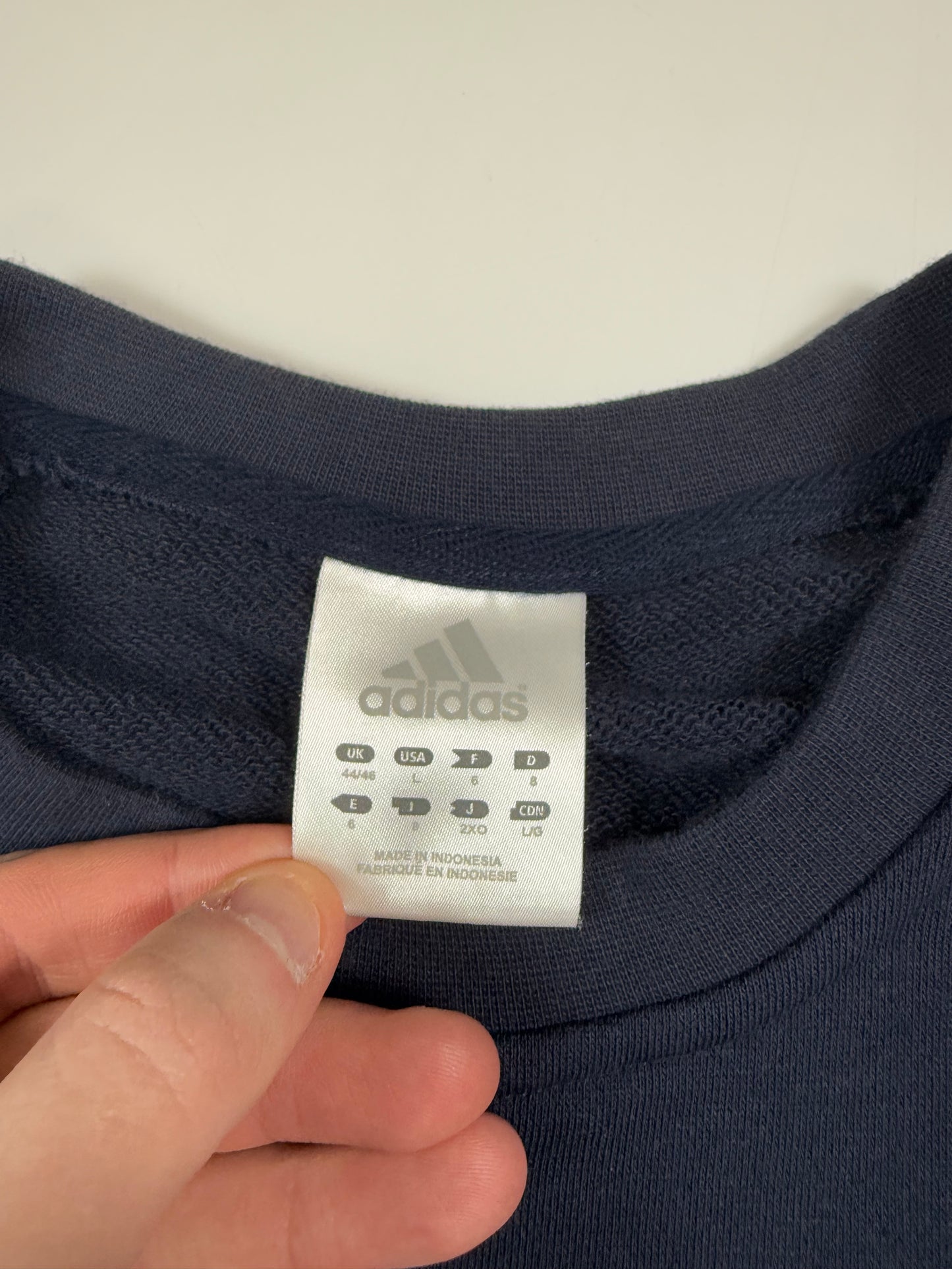 Vintage adidas small logo sweatshirt (L)