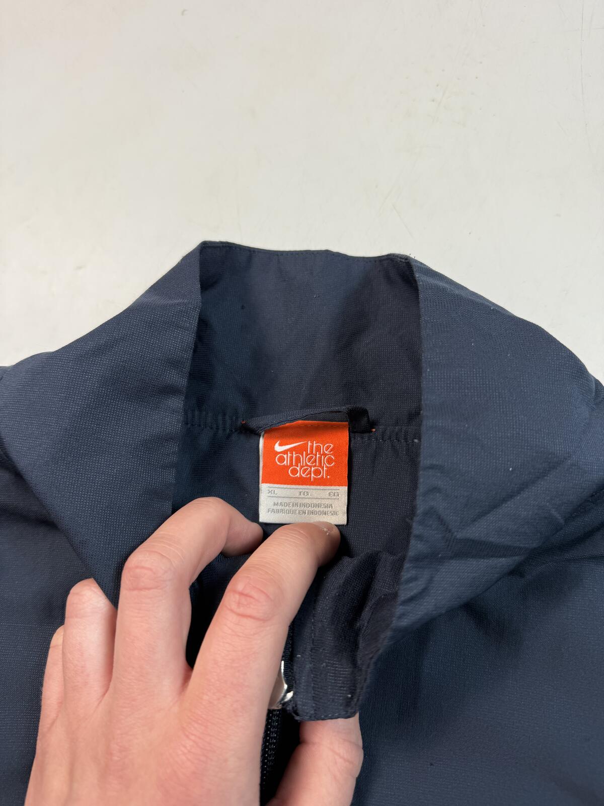Vintage Nike mini swoosh track jacket (XL)