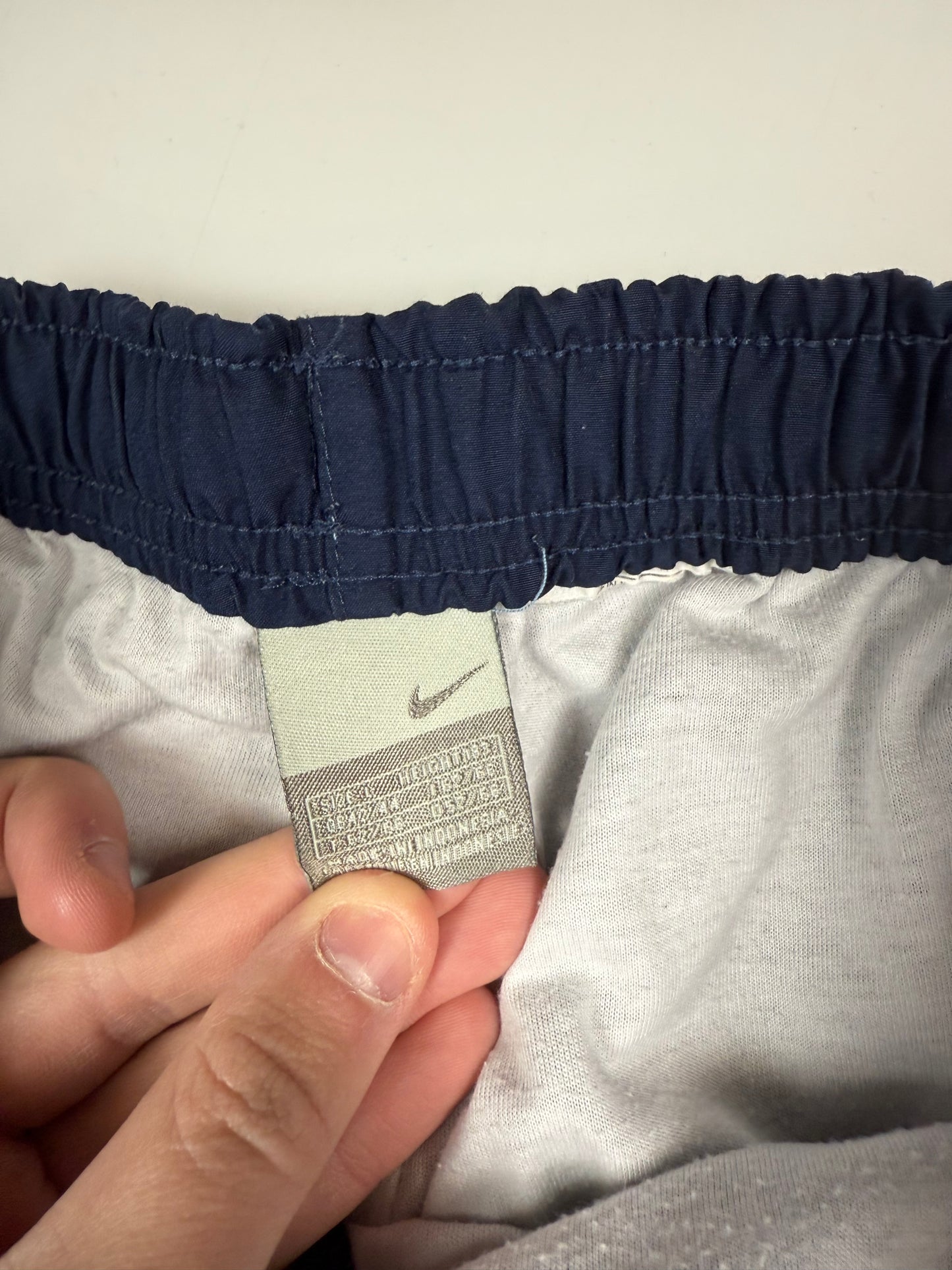 Vintage Nike side stripe baggy track pants (L)