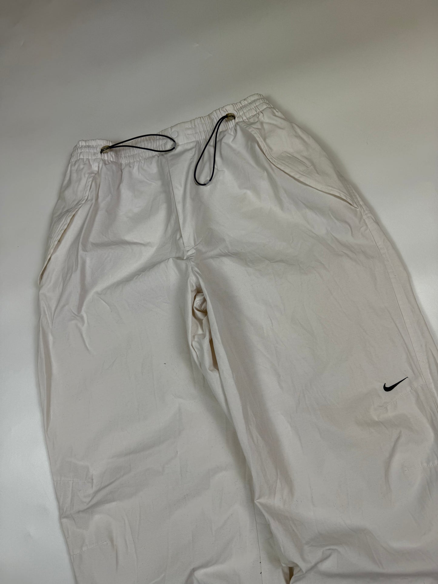 Vintage Nike baggy track pants (L)