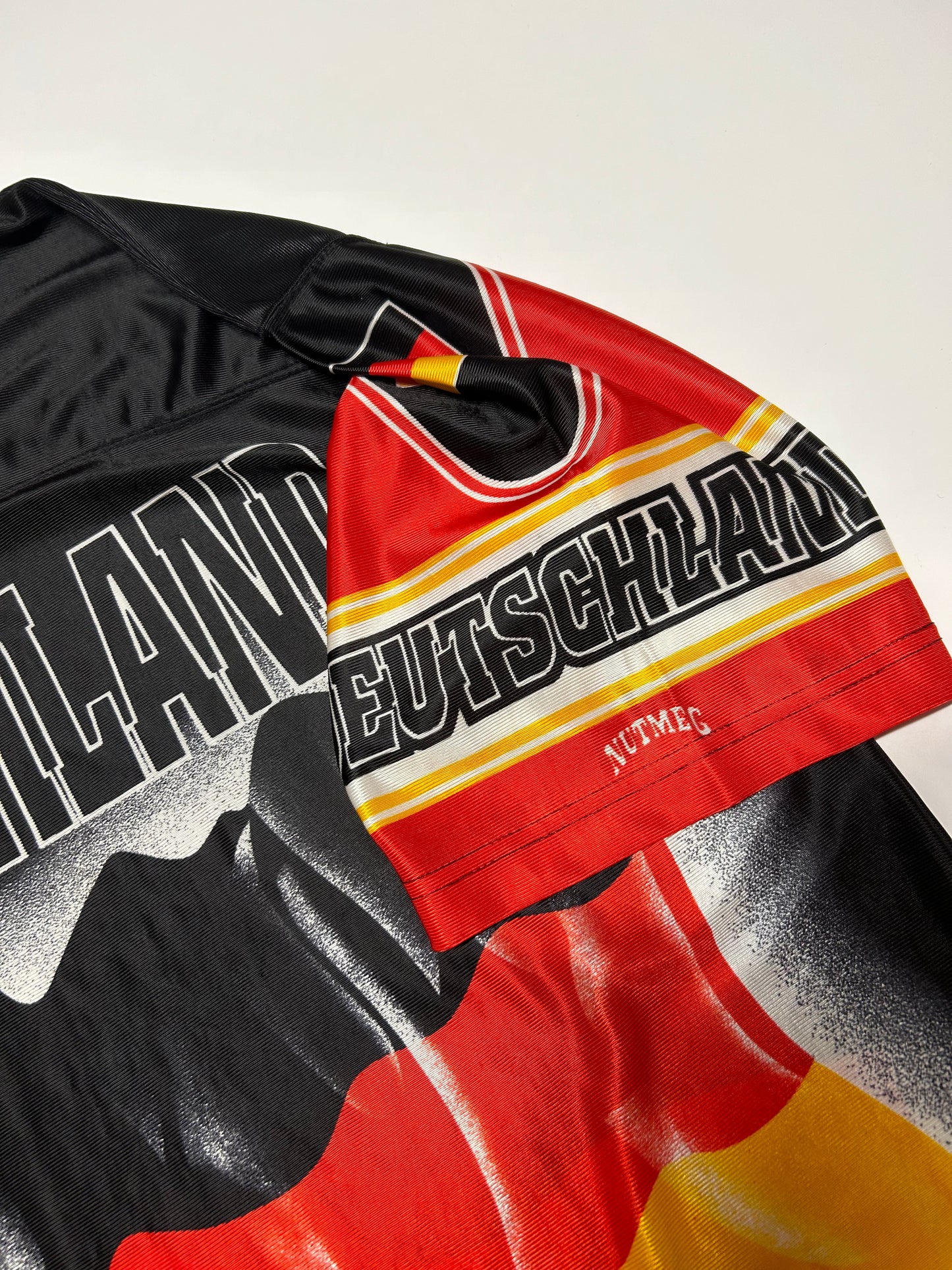 Vintage 90s Nutmeg Germany football all over print shirt (XL)
