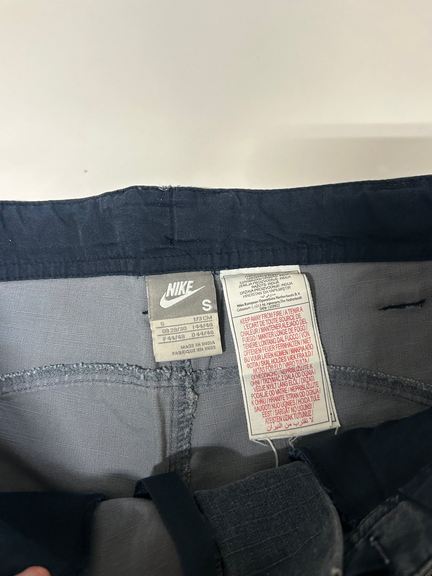 Vintage Nike baggy cargo shorts (S)