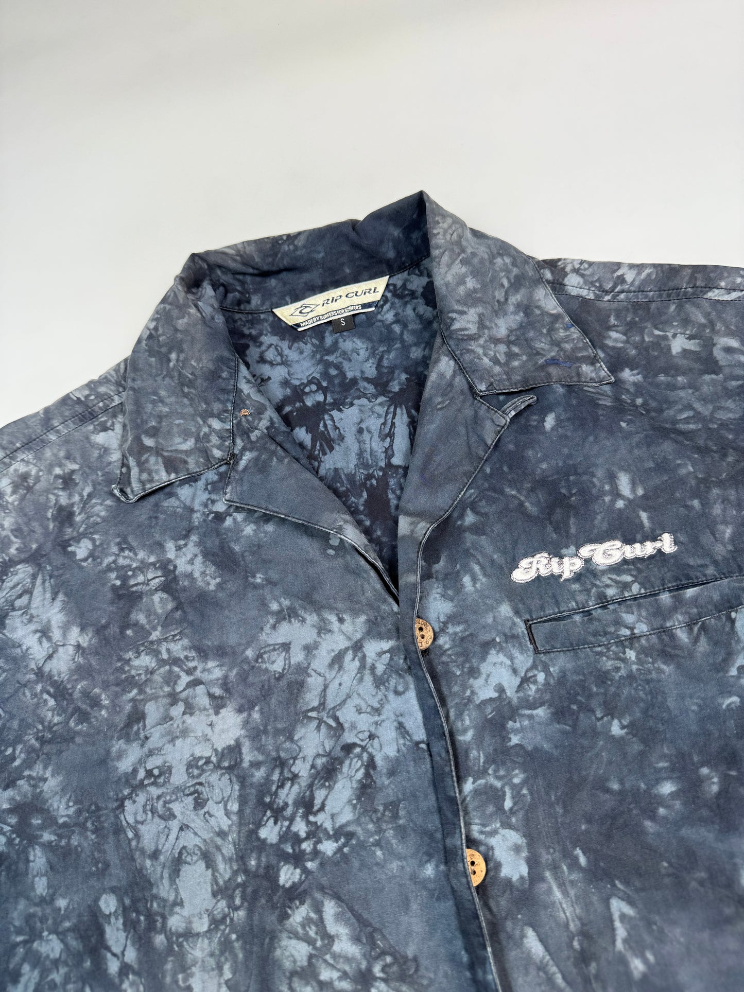 Vintage Rip curl short sleeve floral shirt (S)