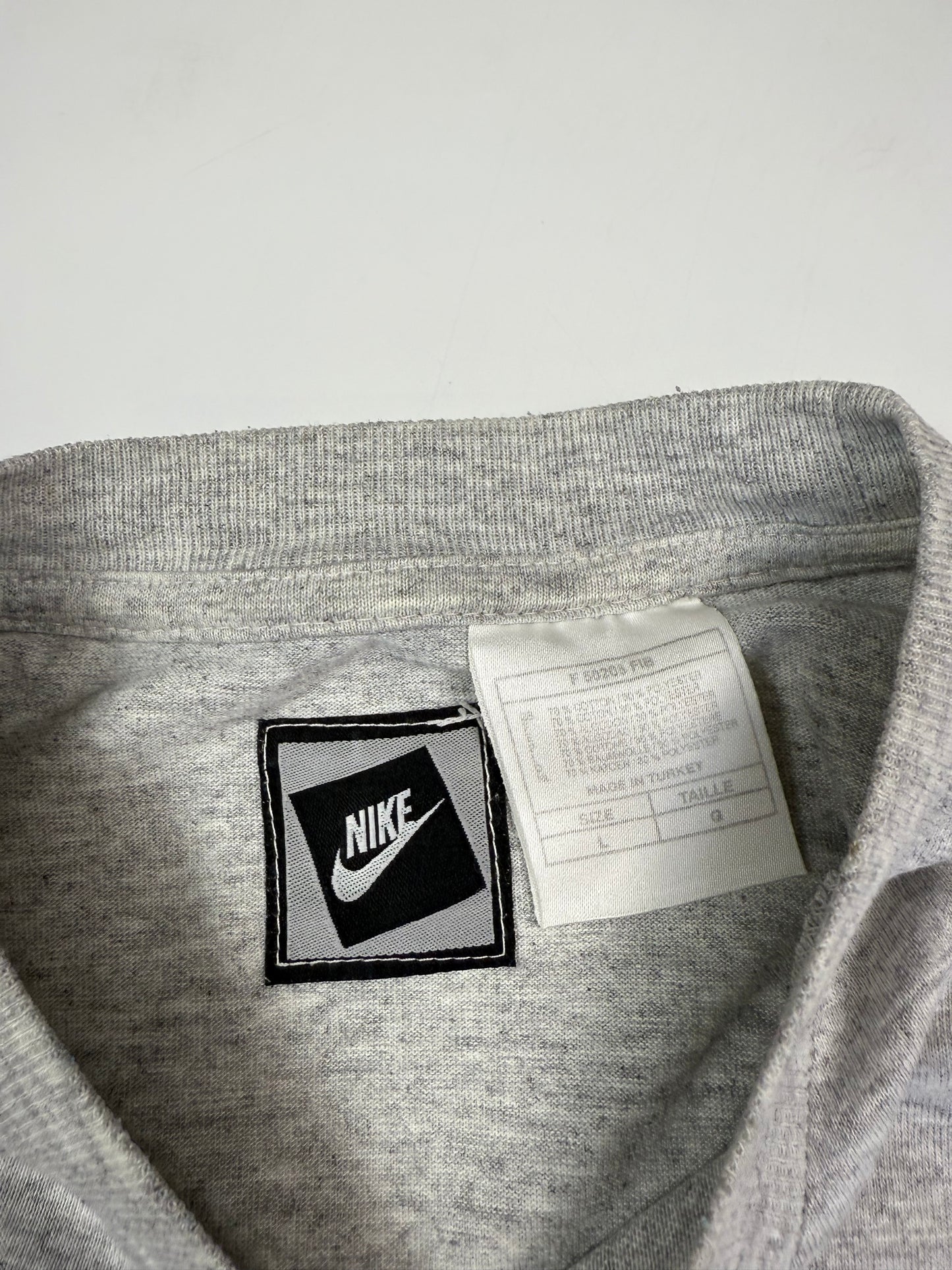 Vintage 90s Nike small logo tee (L)