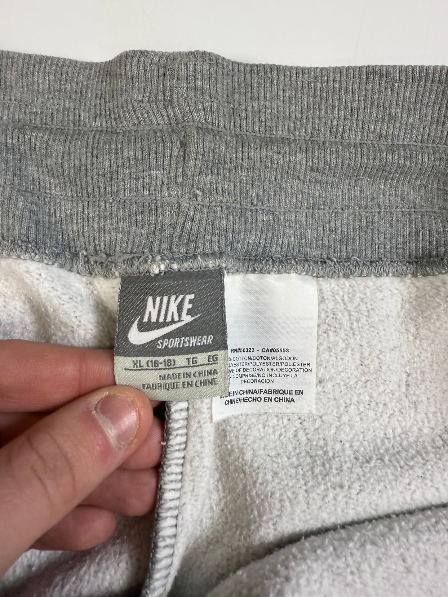 Vintage Nike baggy joggers (L)