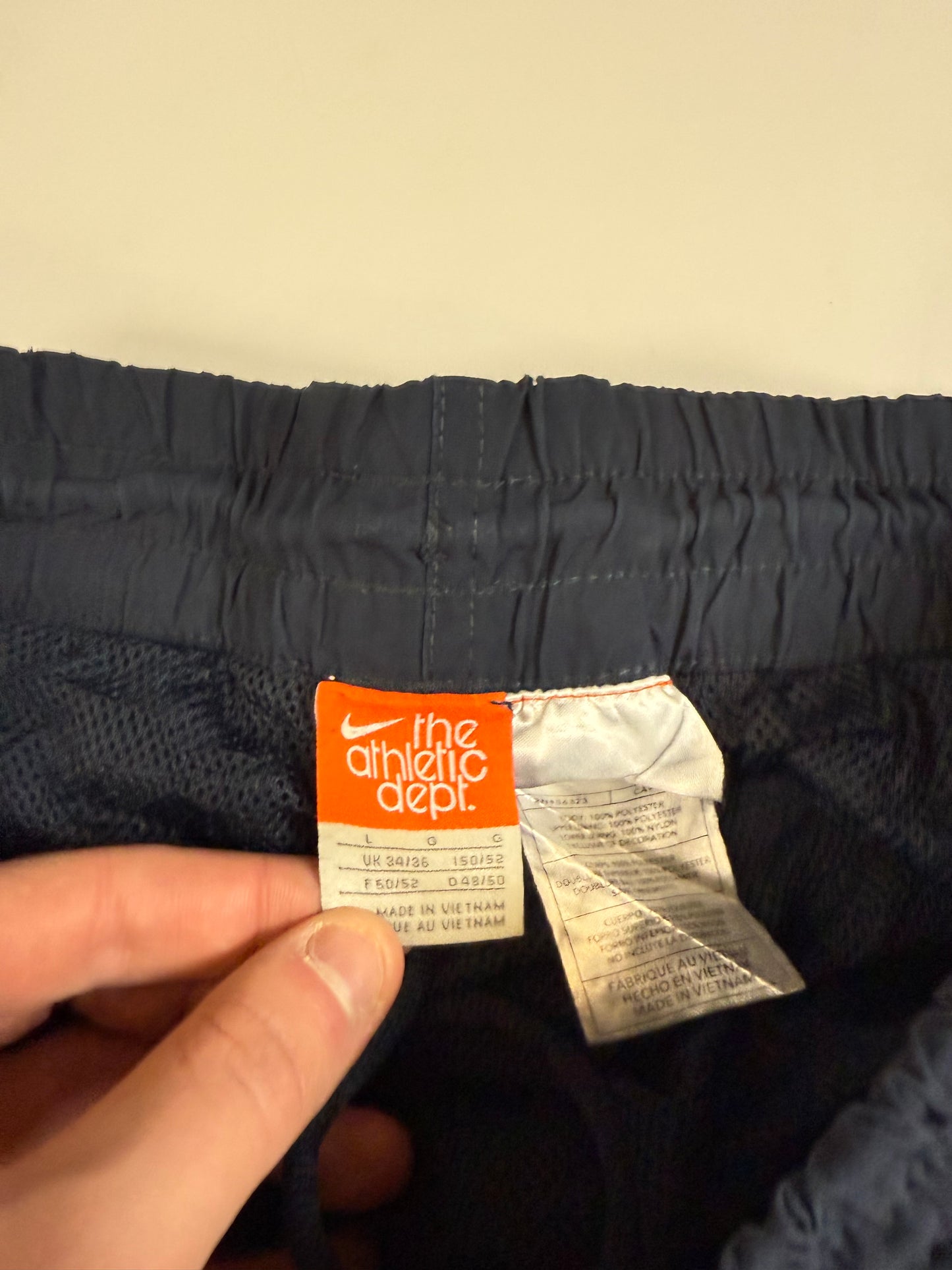 Vintage Nike baggy track pants (L)