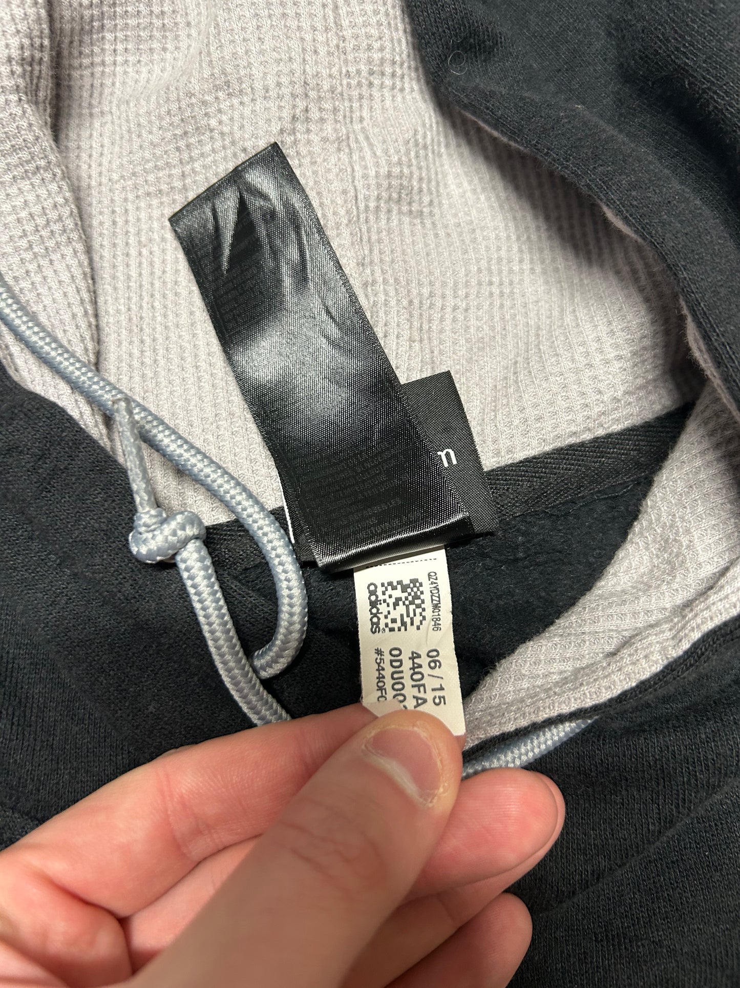 Adidas Brooklyn nets centre logo hoodie (L)