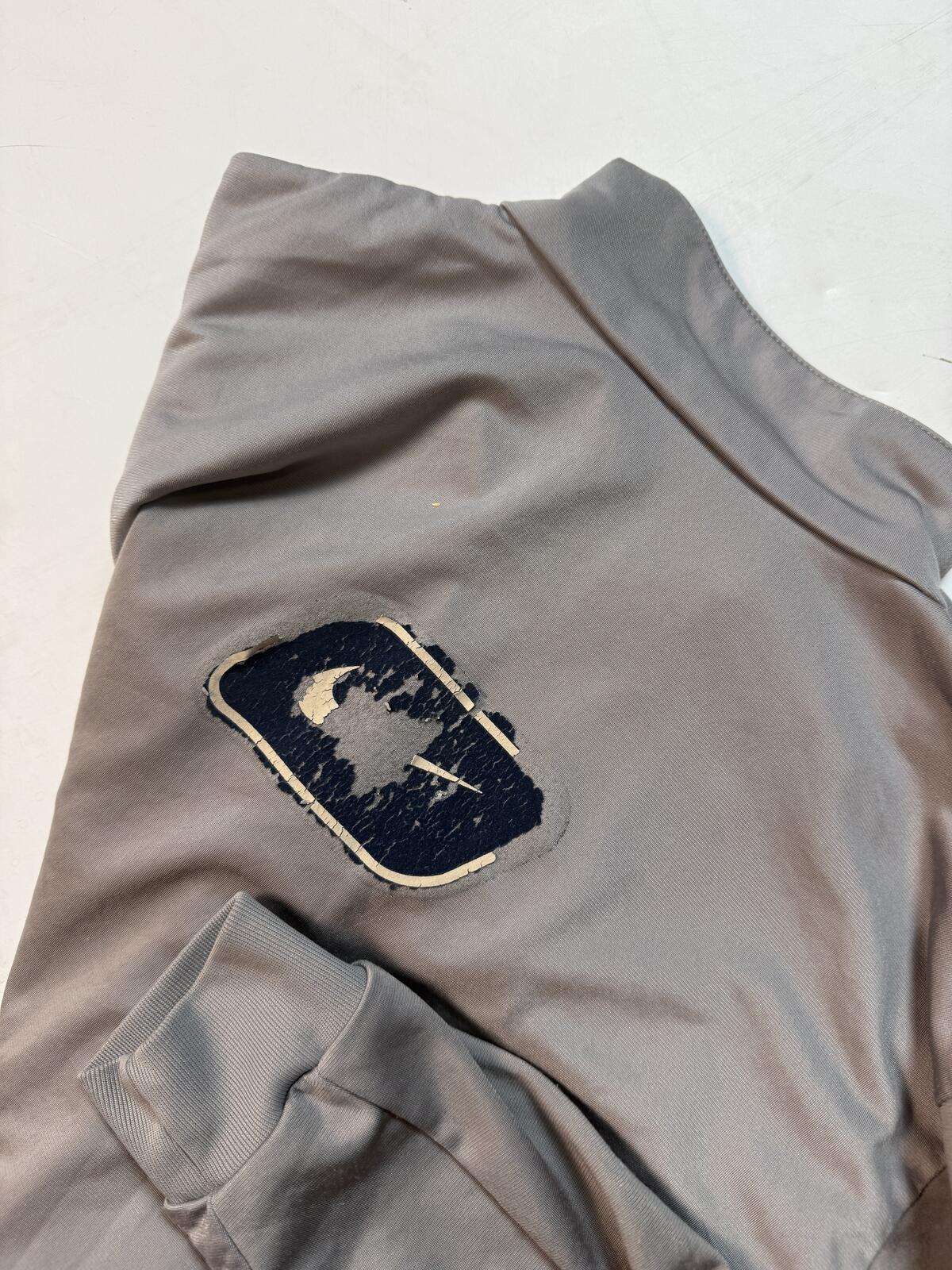 Vintage Y2K Nike small logo track jacket (S)