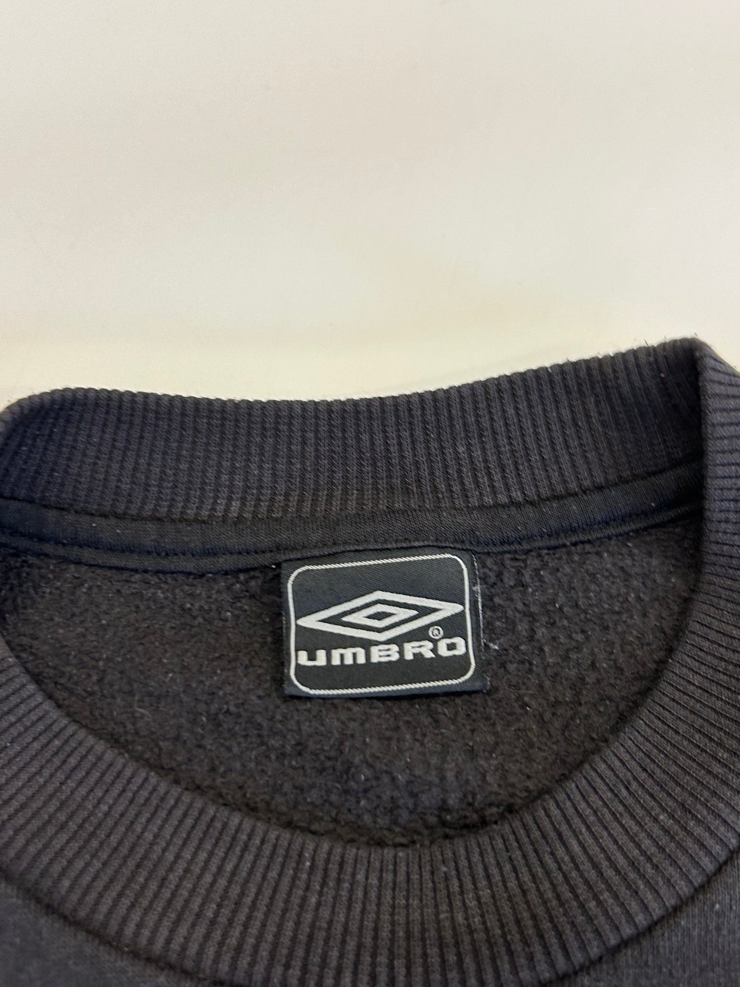 Vintage Umbro small logo sweatshirt (L)