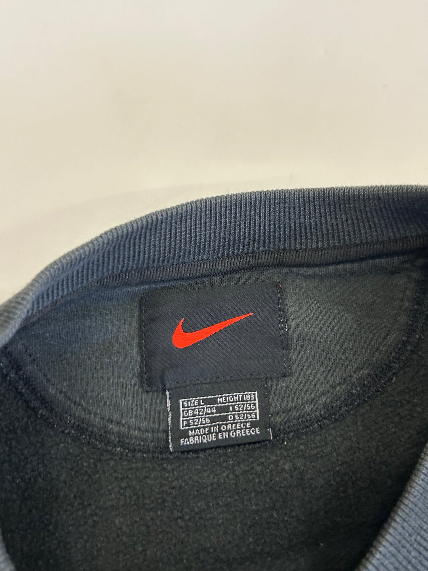 Vintage 90s Nike mini swoosh sweatshirt (L)