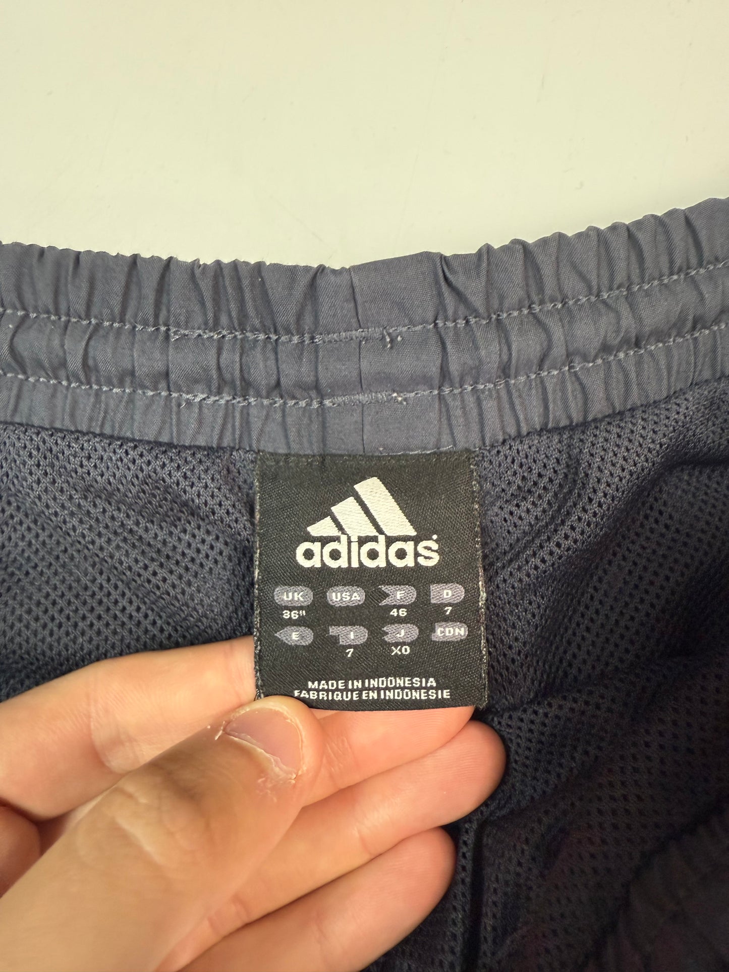Vintage Adidas sport shorts (L)
