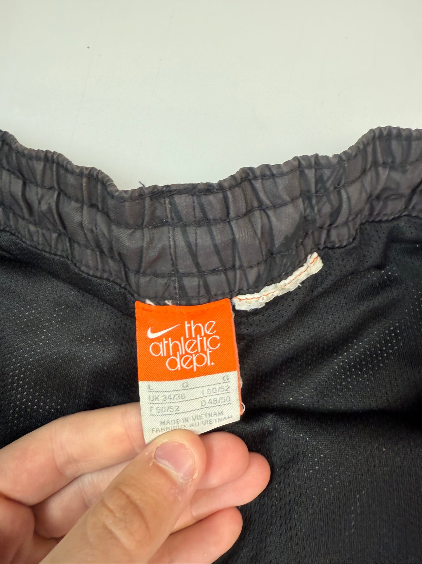 Vintage Nike air baggy patterned sport shorts (L)