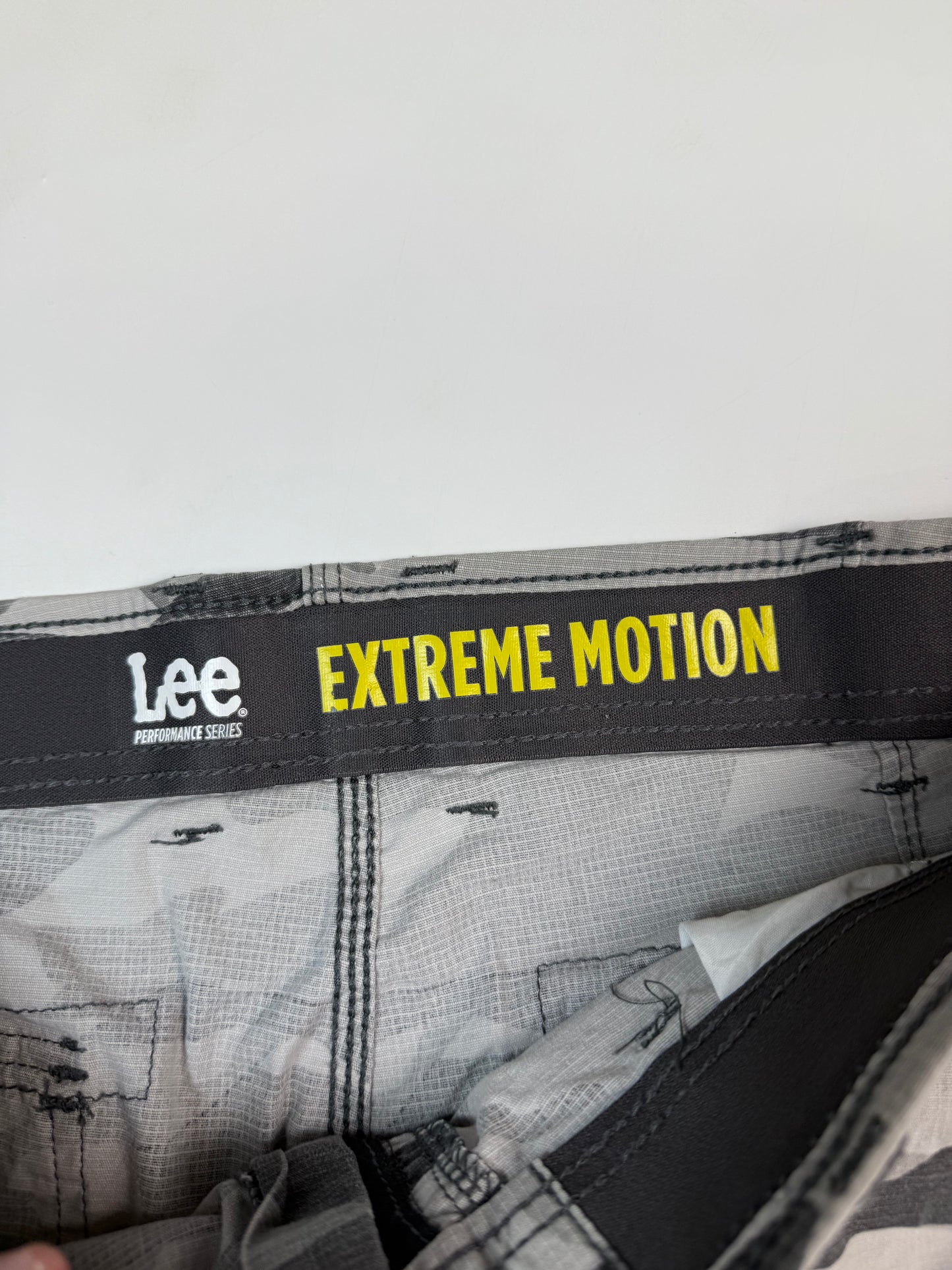 Lee Extreme Motion baggy camouflage cargo shorts (W36)