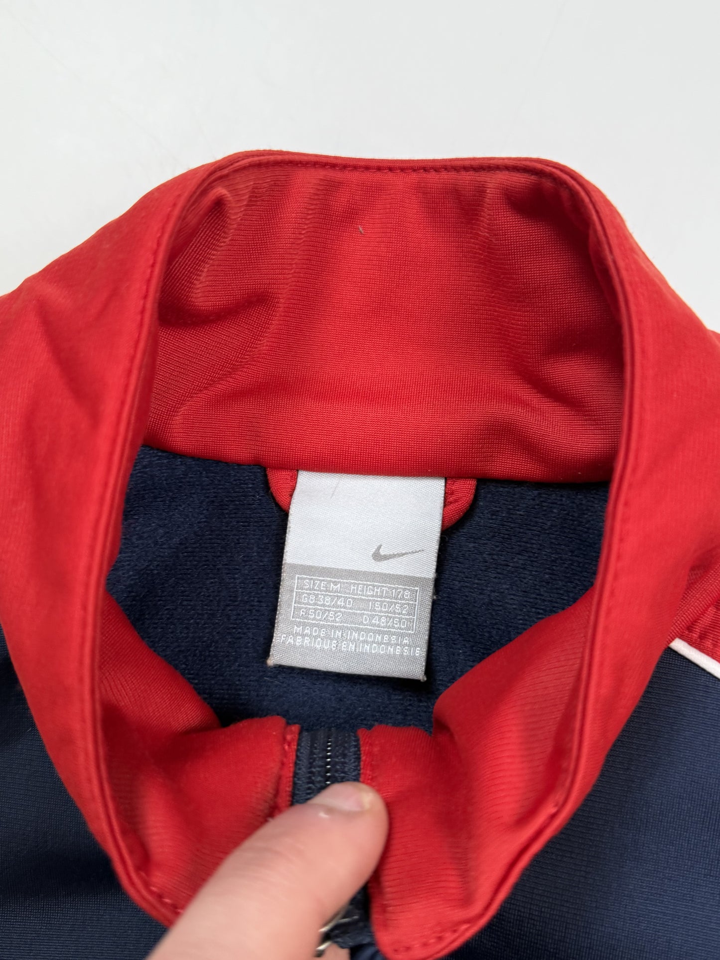 Vintage Nike mini swoosh track jacket (M)