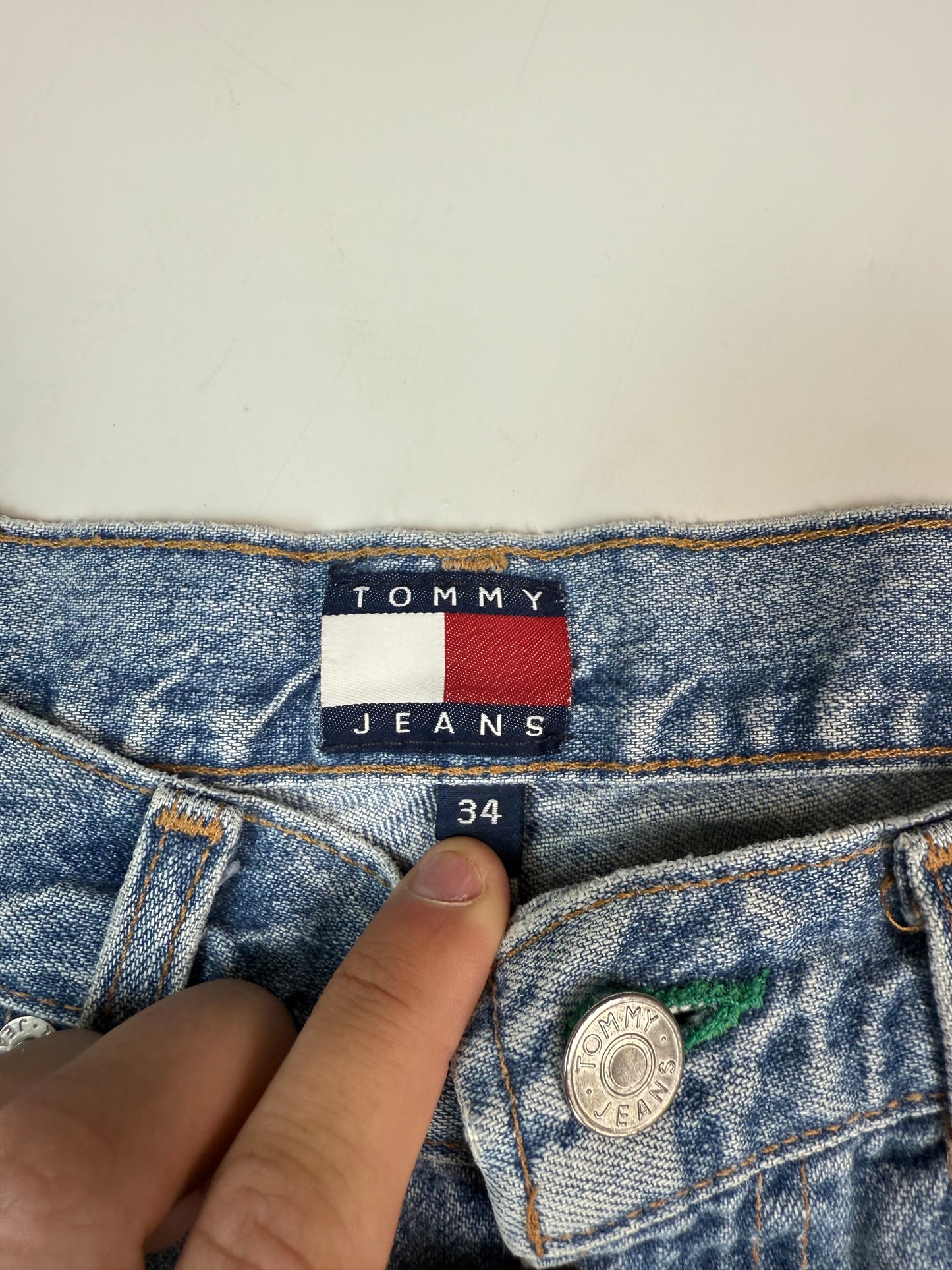 Tommy Hilfiger baggy jorts (W32)