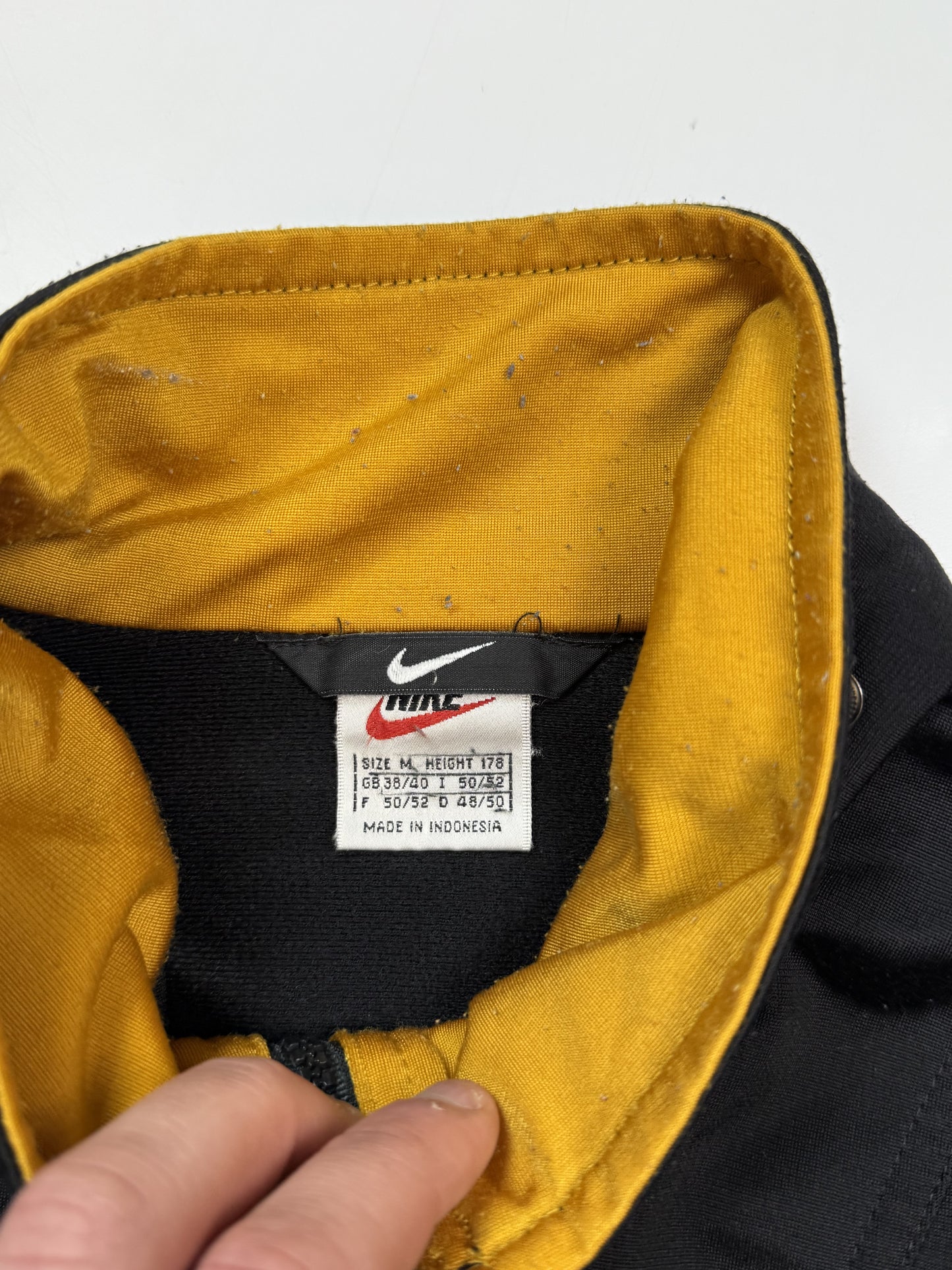 Vintage 90s Nike mini swoosh track jacket (M)
