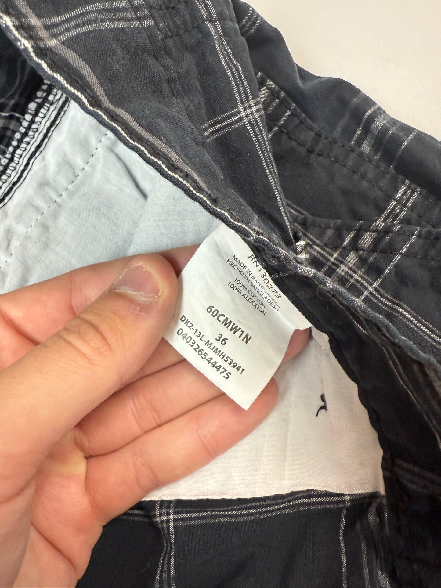 Vintage Wrangler baggy checkered cargo shorts (W36)