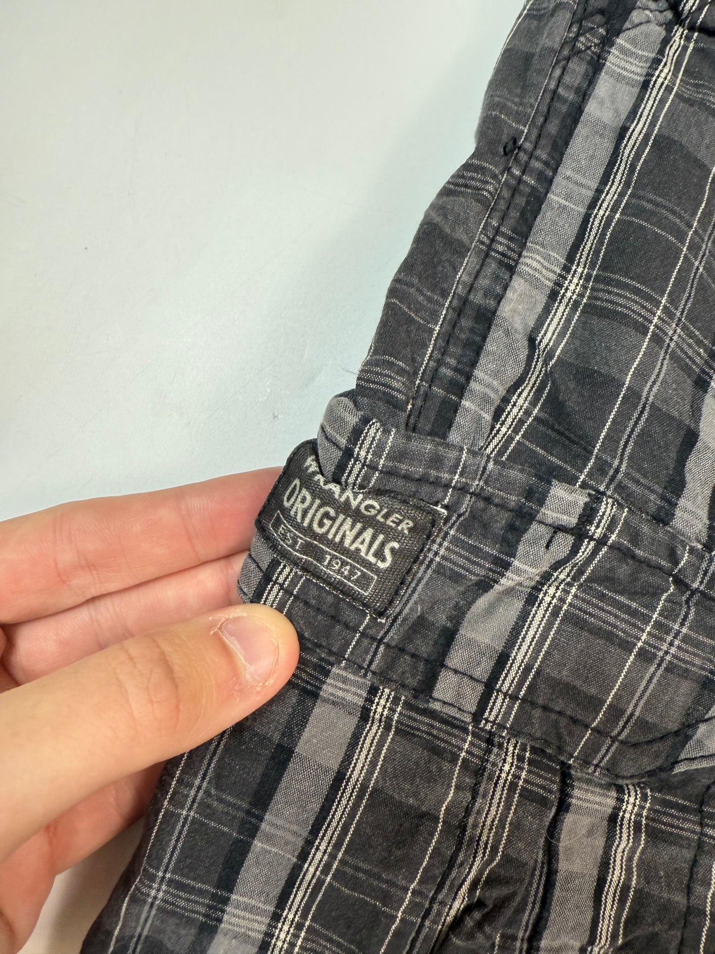 Vintage Wrangler hero baggy checkered cargo shorts (W38)