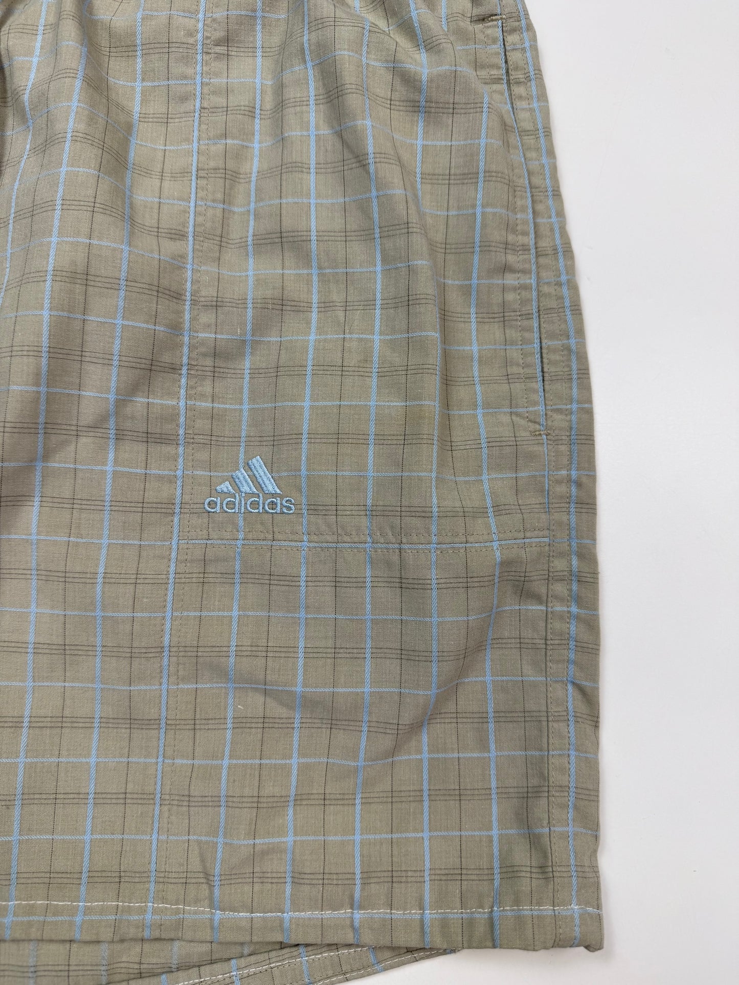 Vintage Adidas baggy checkered sport shorts (L)