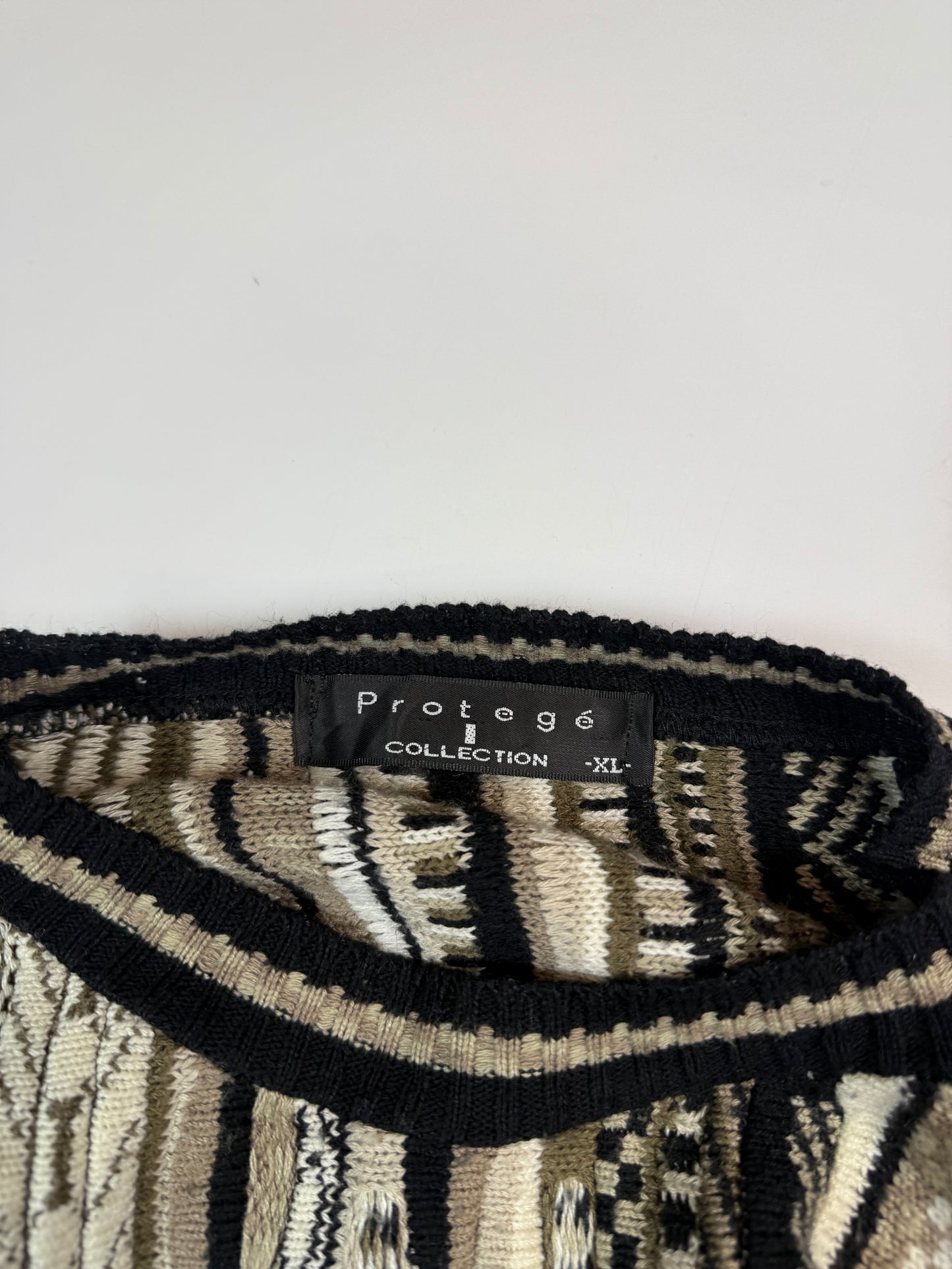 Vintage Coogi style abstract knit sweater (XL)
