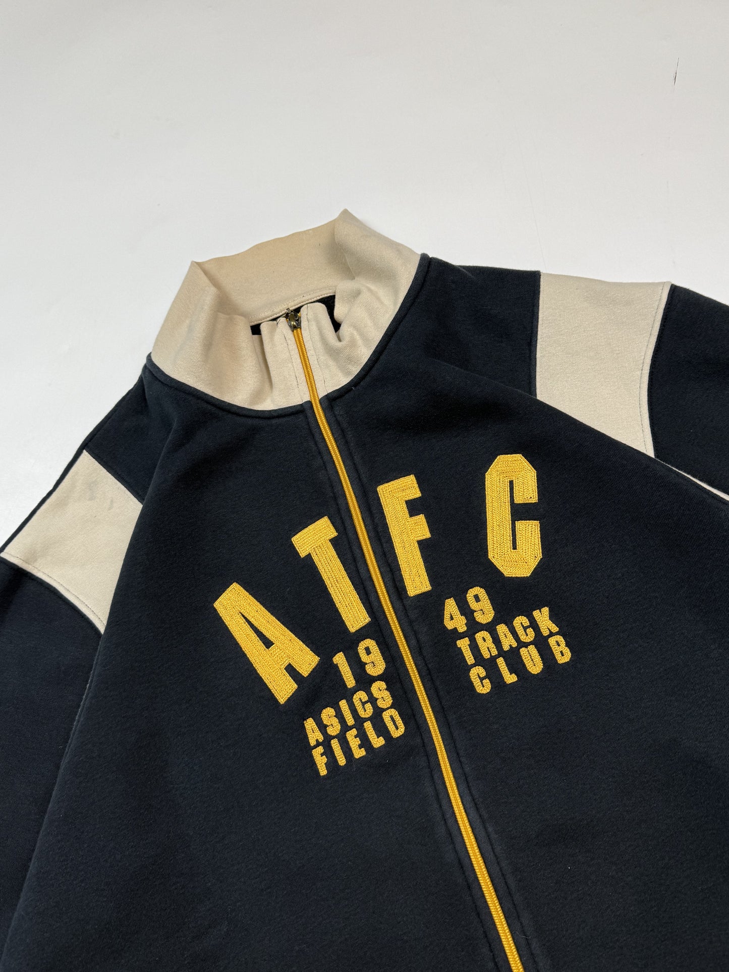 Asics ATFC full zip sweatshirt (L)