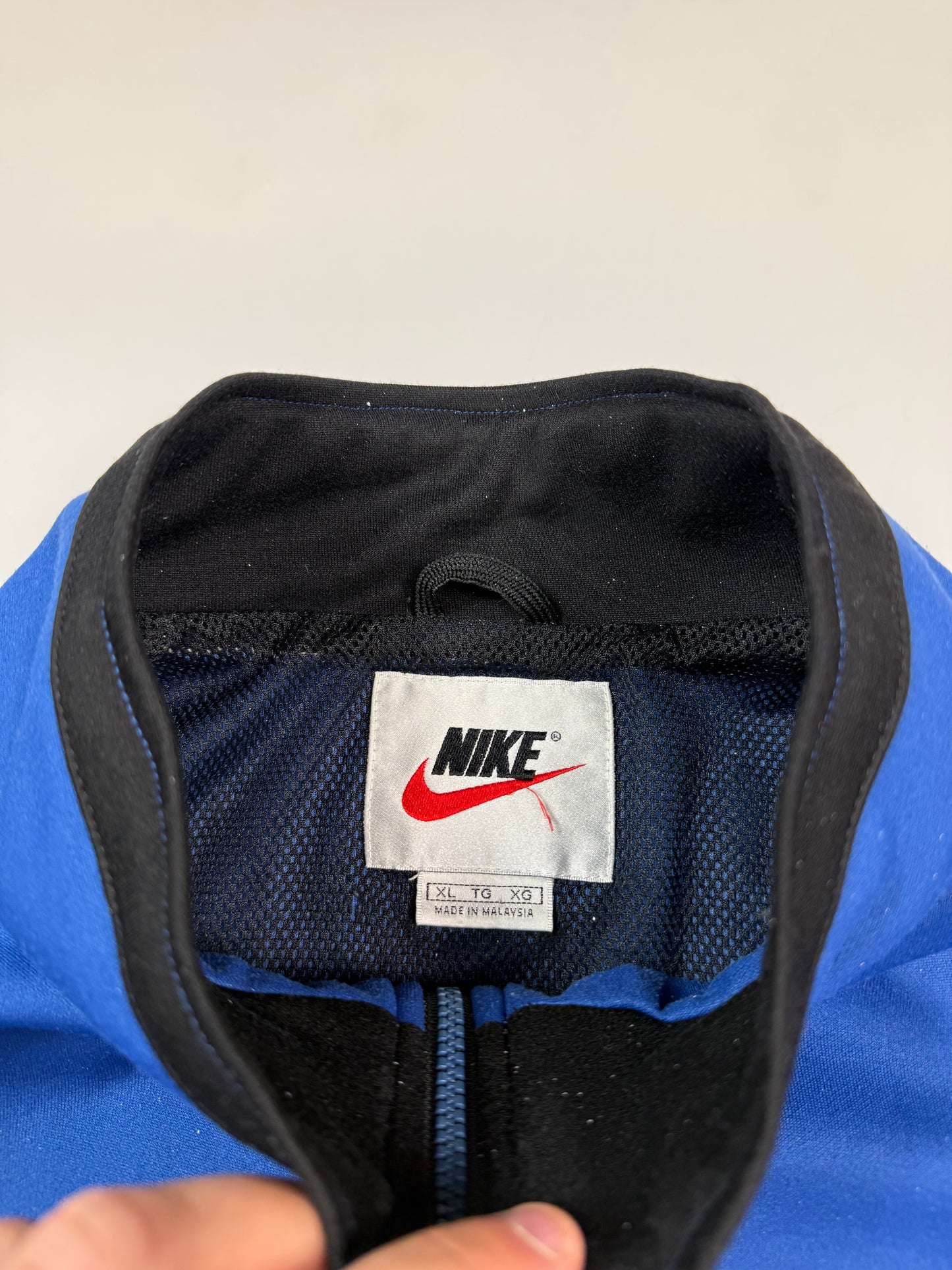Vintage 90s Nike mini swoosh track jacket (XL)