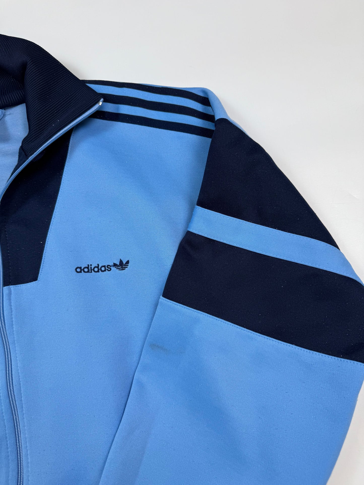 Vintage 90s Adidas originals track top (M)
