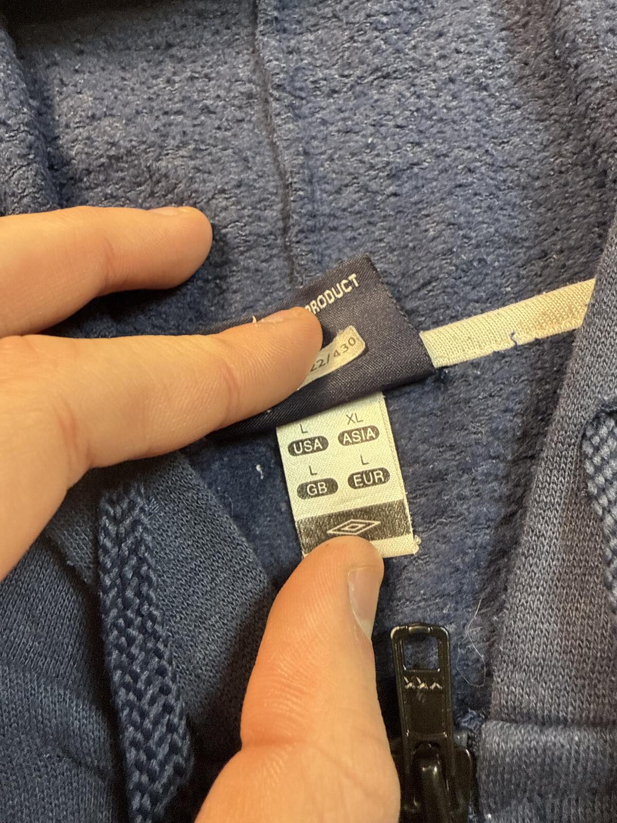 Vintage Y2K Umbro full zip hoodie (L)