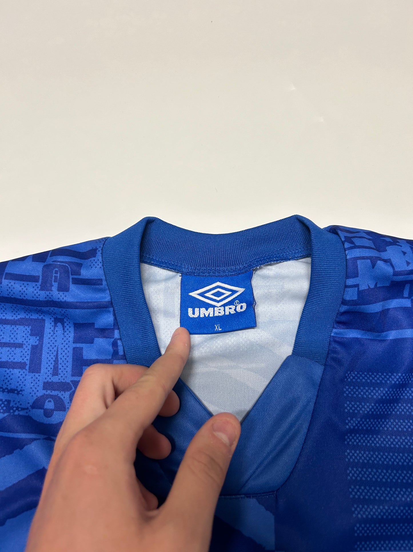 Vintage 90s Umbro football shirt (XL)