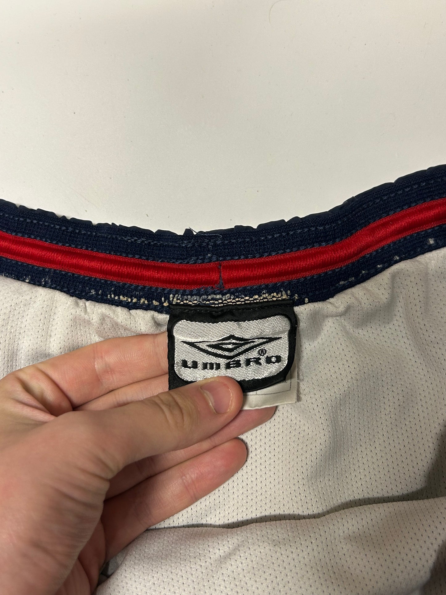 Vintage England 2002-04 Umbro home shorts (L)