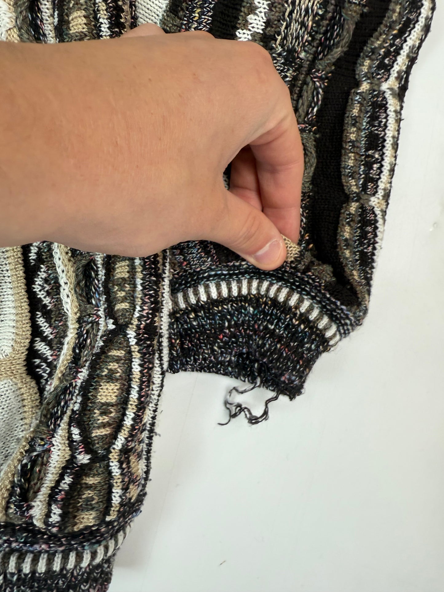 Vintage coogi style knit sweater (L)